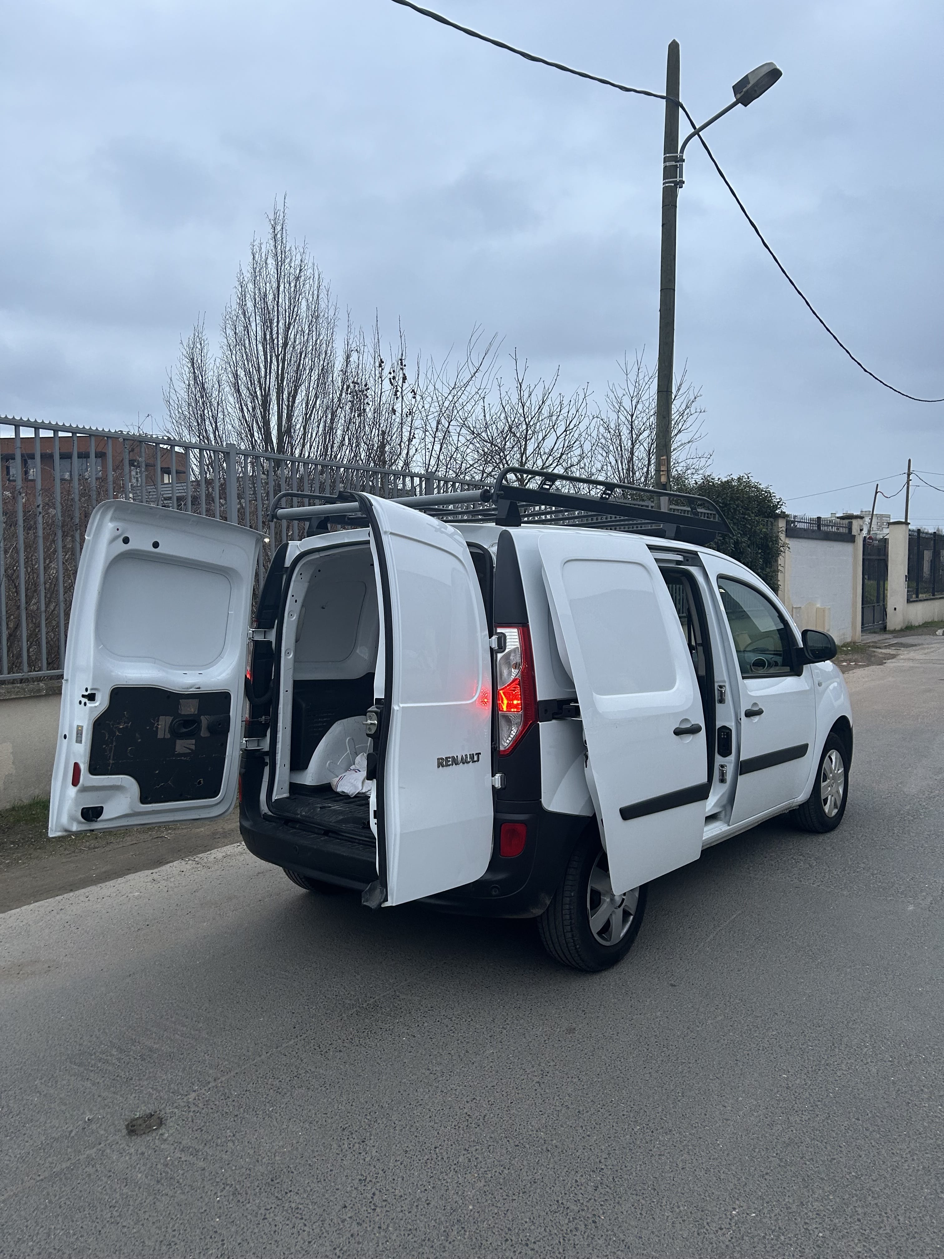 Renault Kangoo Express 1.5 dci 90 avec GPS