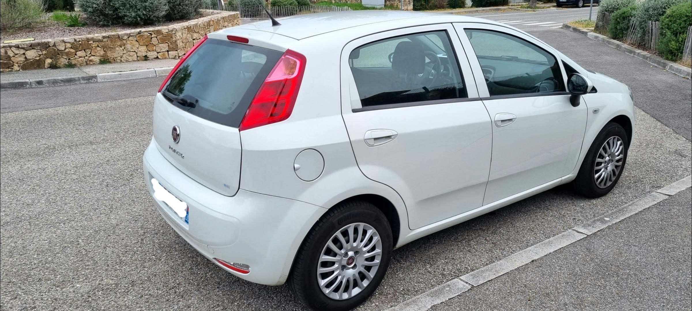Fiat Punto 2018 avec GPS