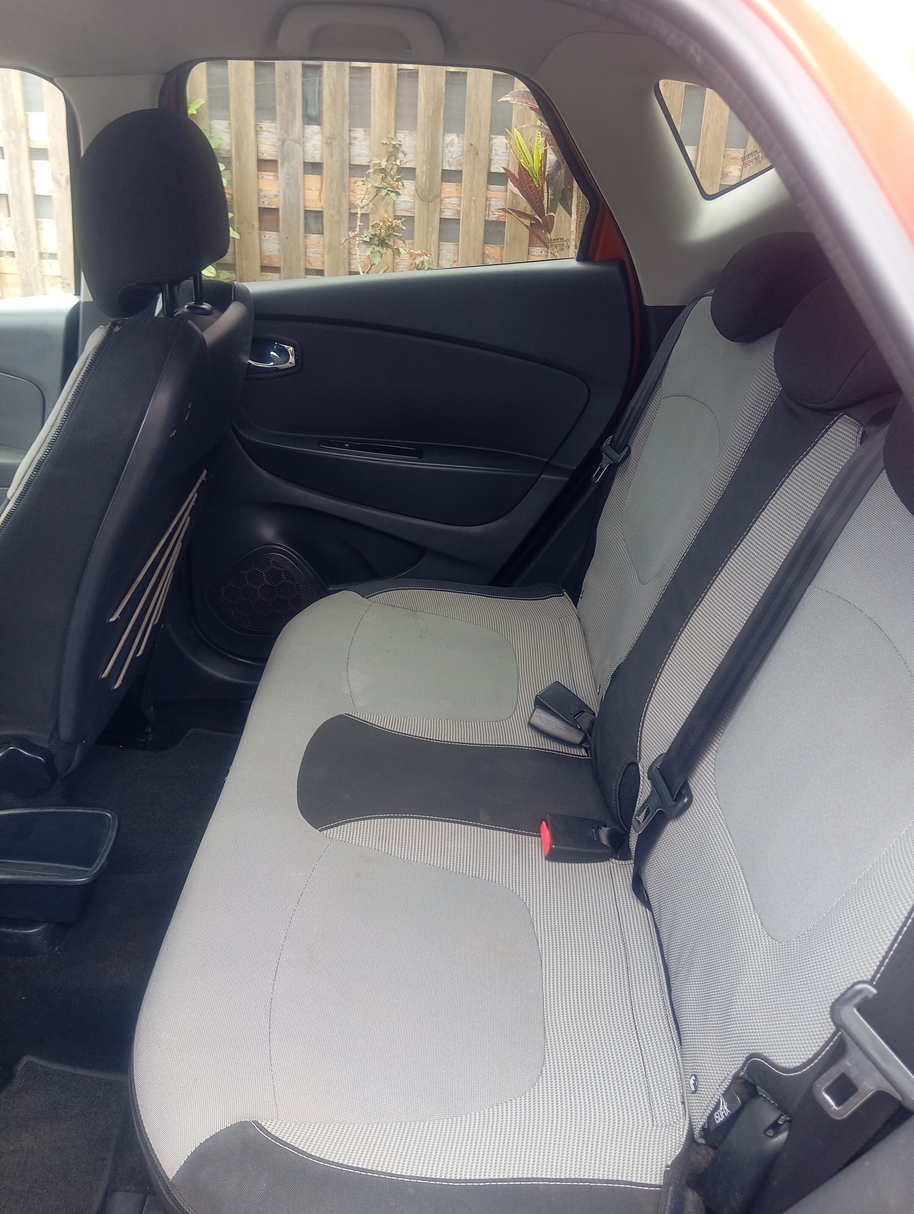 Renault Captur 1.5 DCI 90CV avec Audio Bluetooth