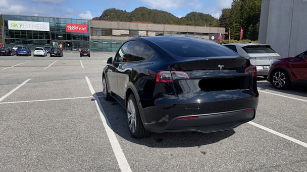 Tesla Model Y Long Range Firhjulstrekk med Cruisekontroll