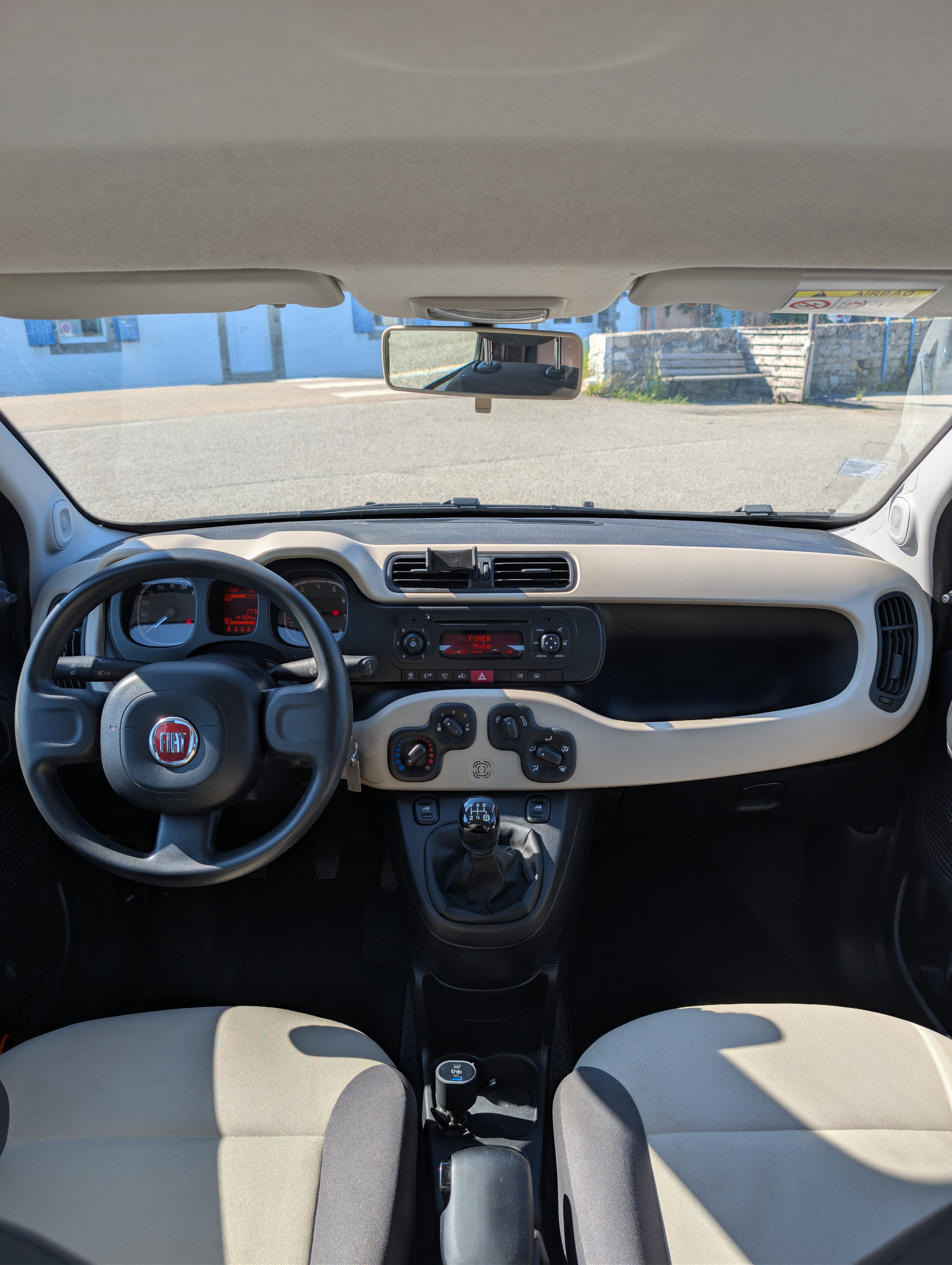 Fiat Panda avec Autoradio