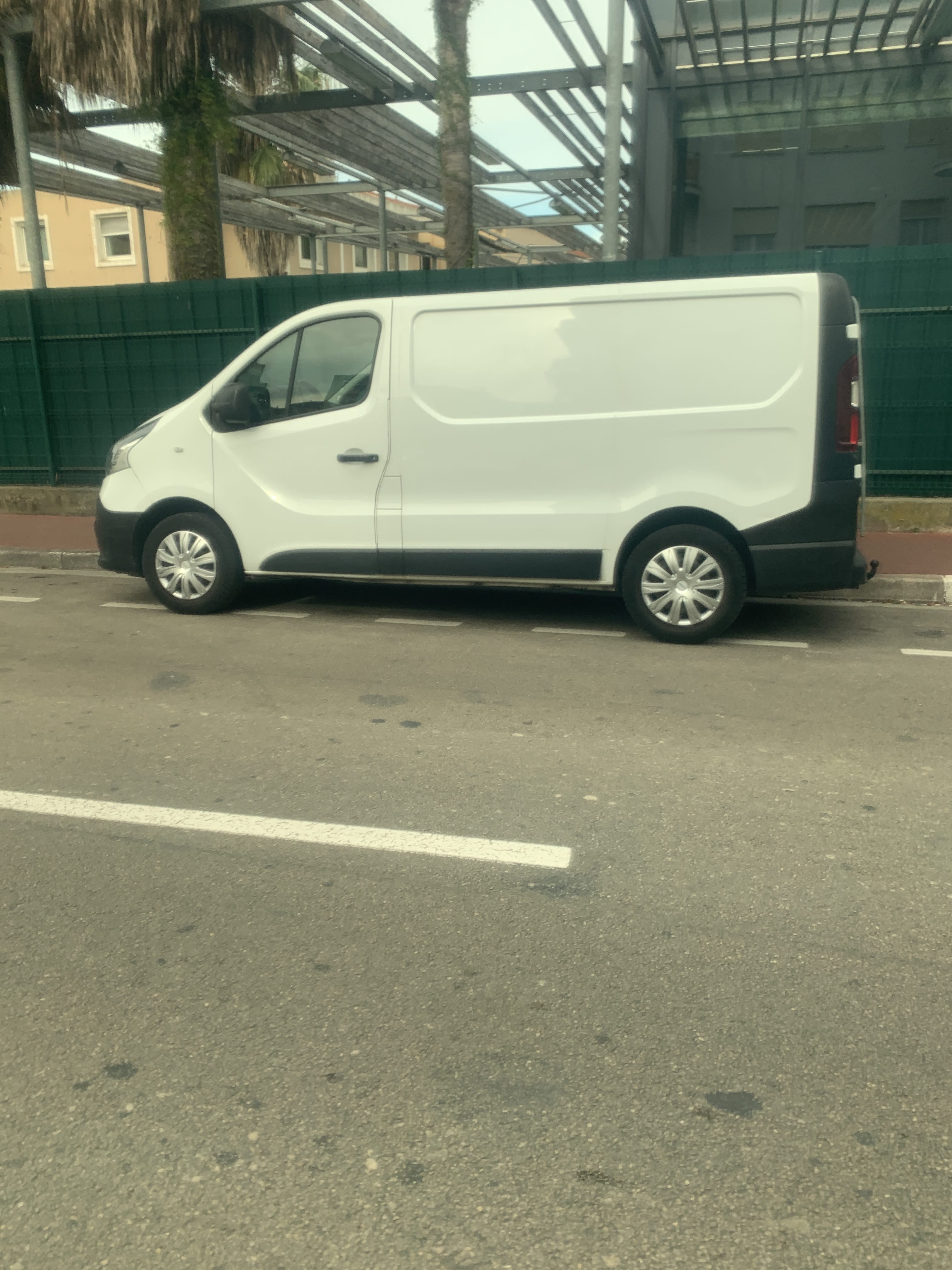 Renault Trafic avec Attelage