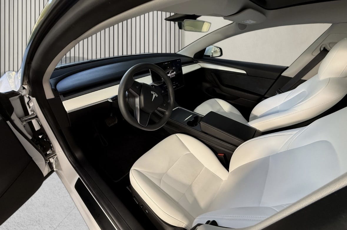 Tesla Model 3 Long Range med GPS