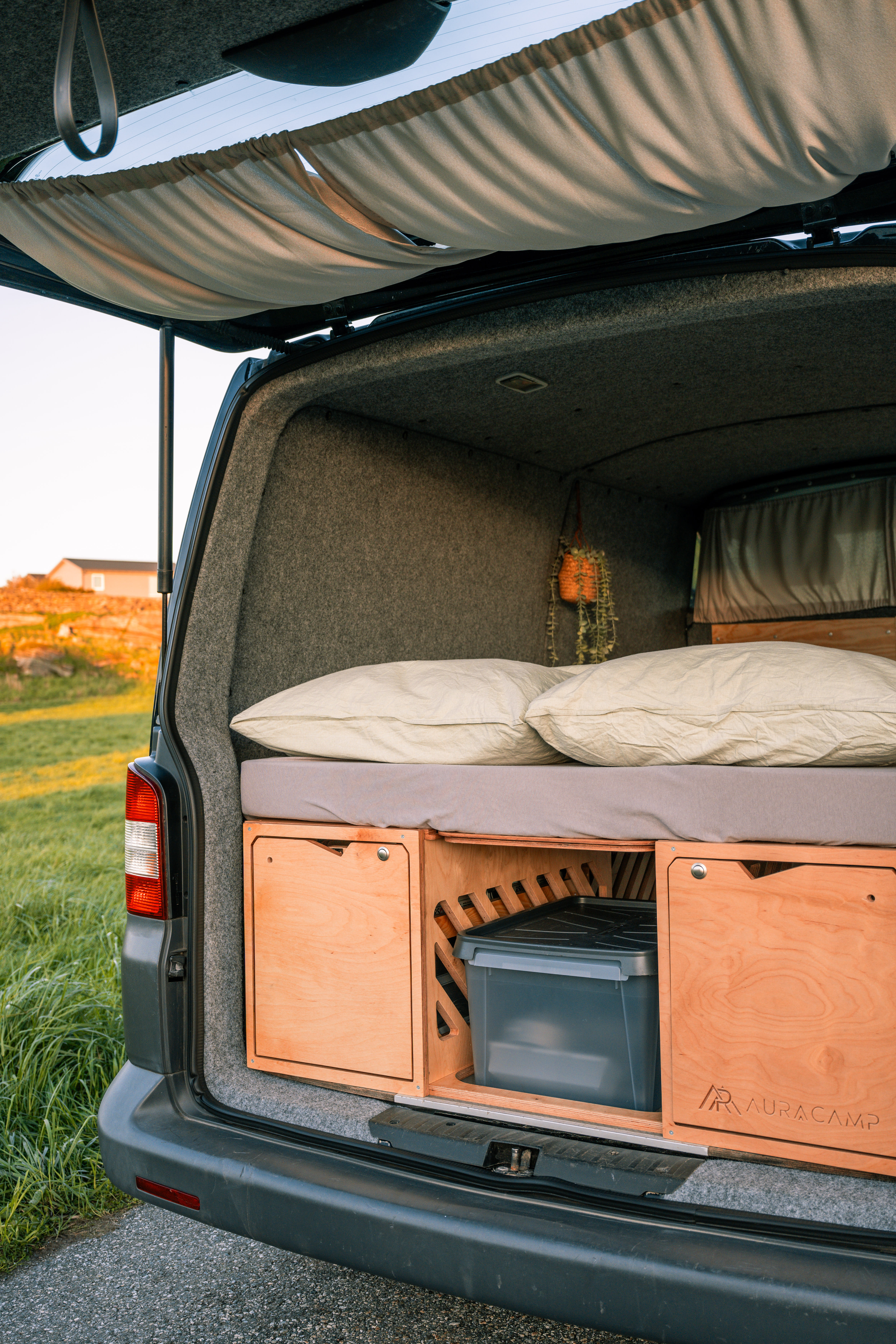 Volkswagen Transporter Camper med Bilradio