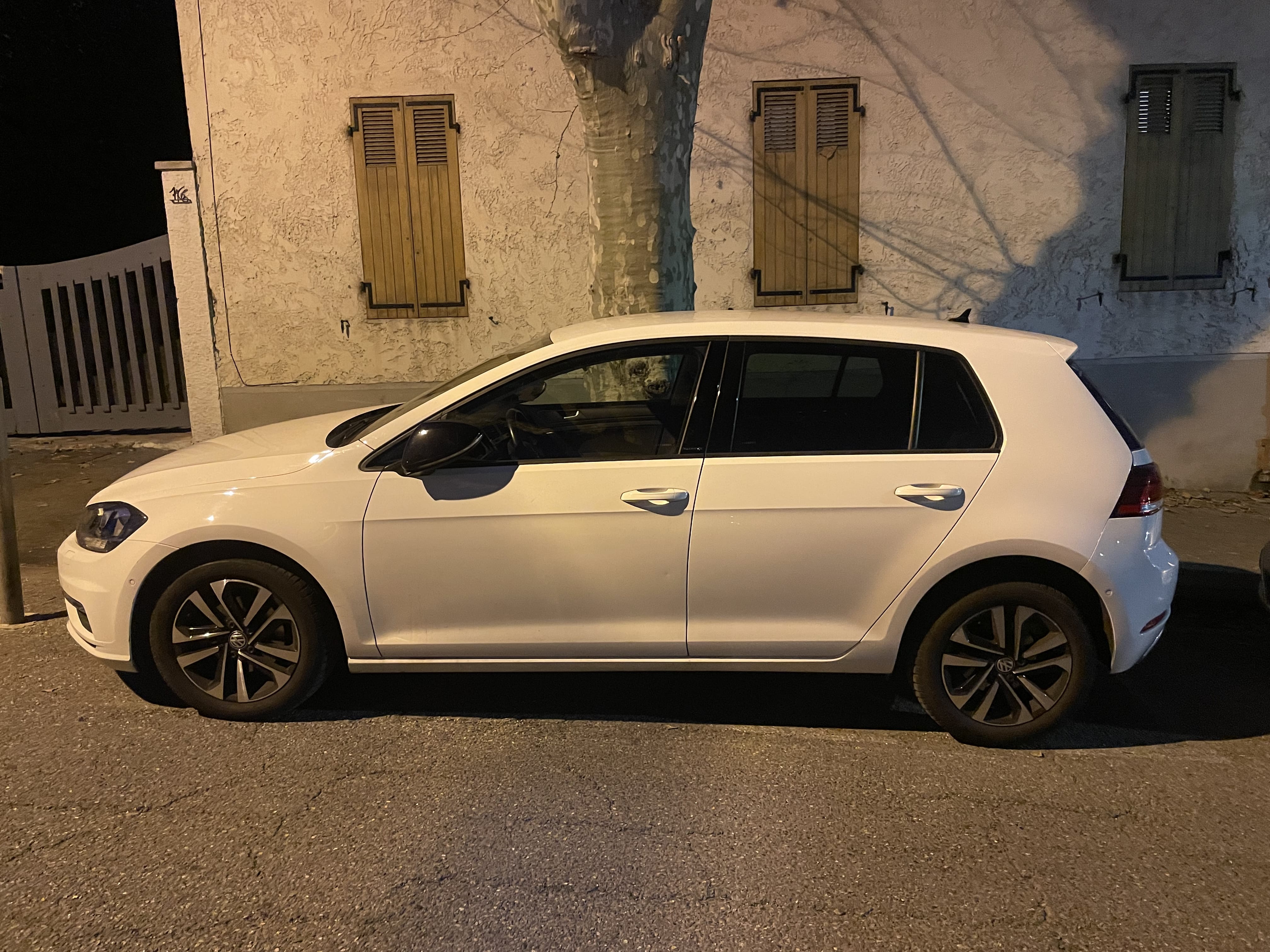 Volkswagen Golf avec Climatisation