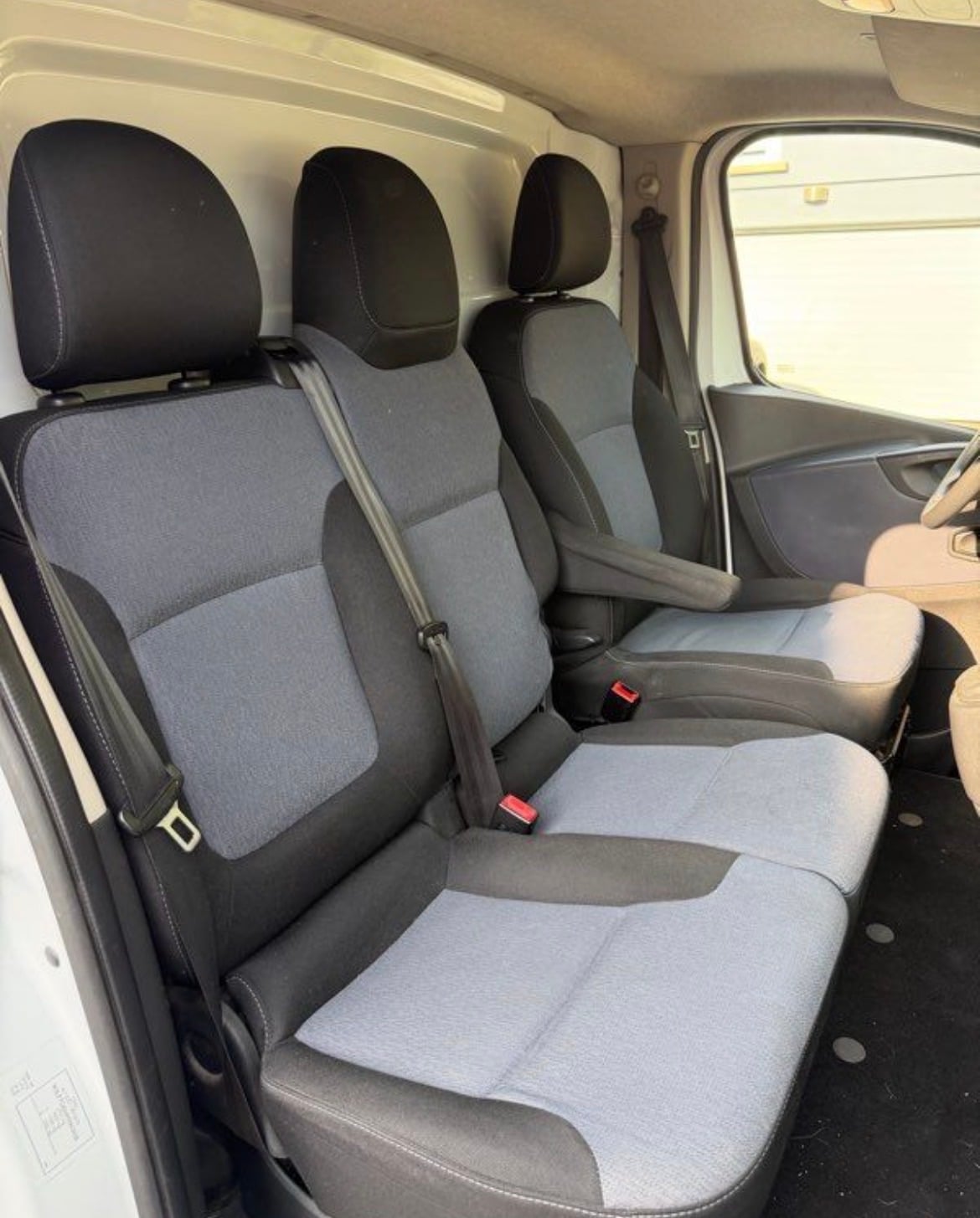 Opel Vivaro Avec diable avec Régulateur de vitesse
