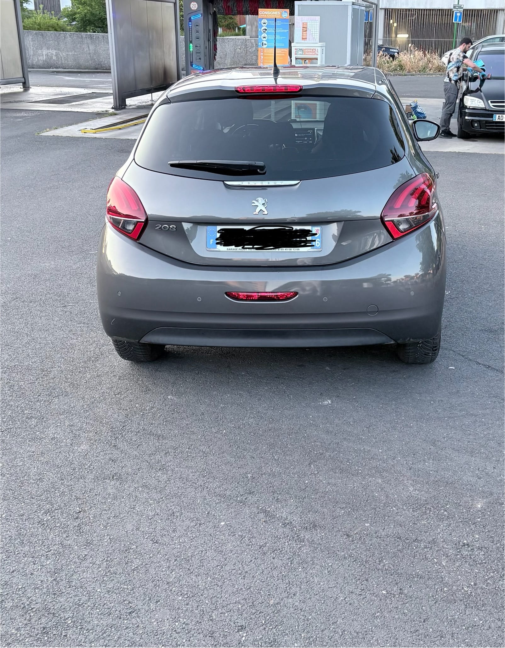 Peugeot 208 avec Climatisation