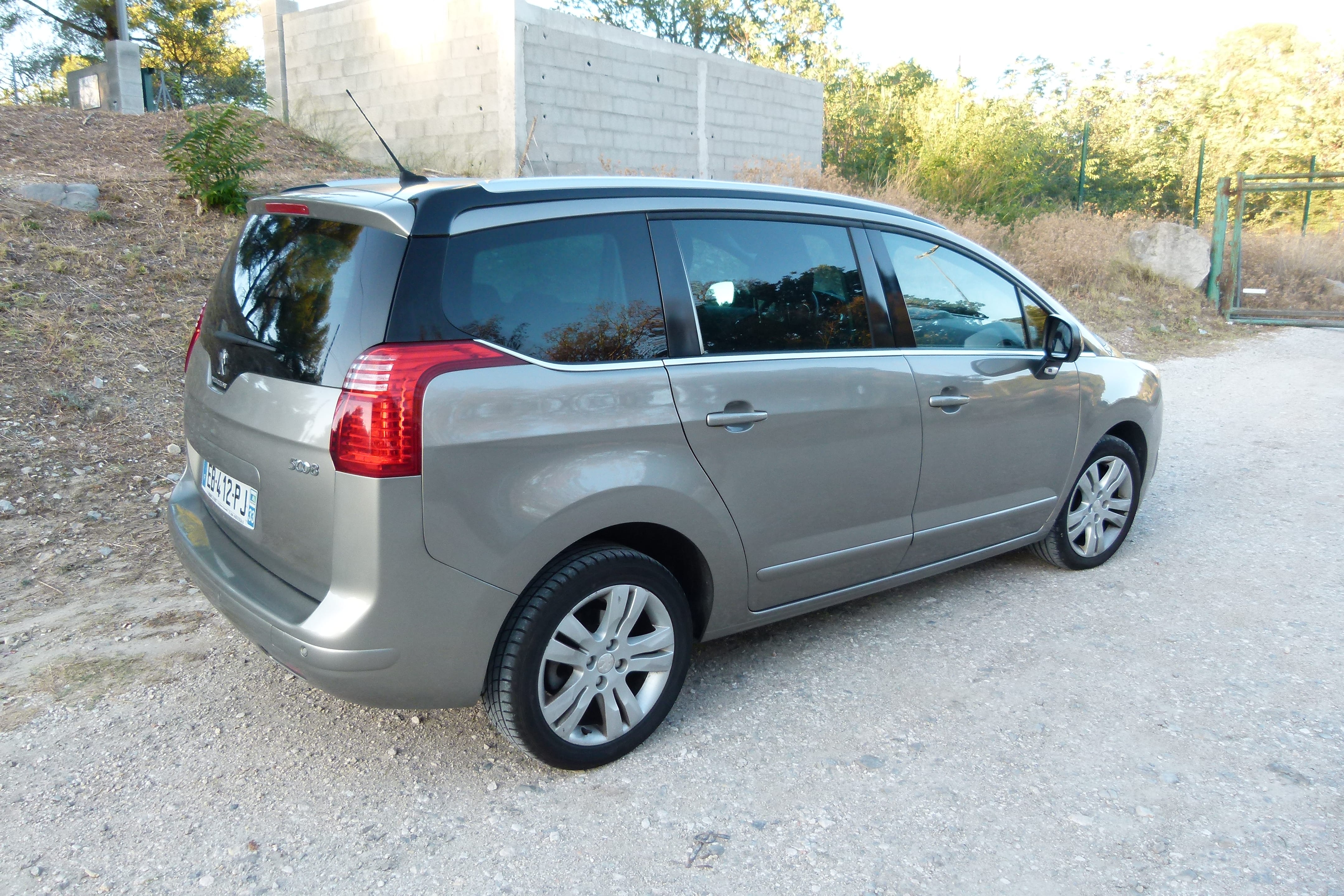 Peugeot 5008 avec Climatisation