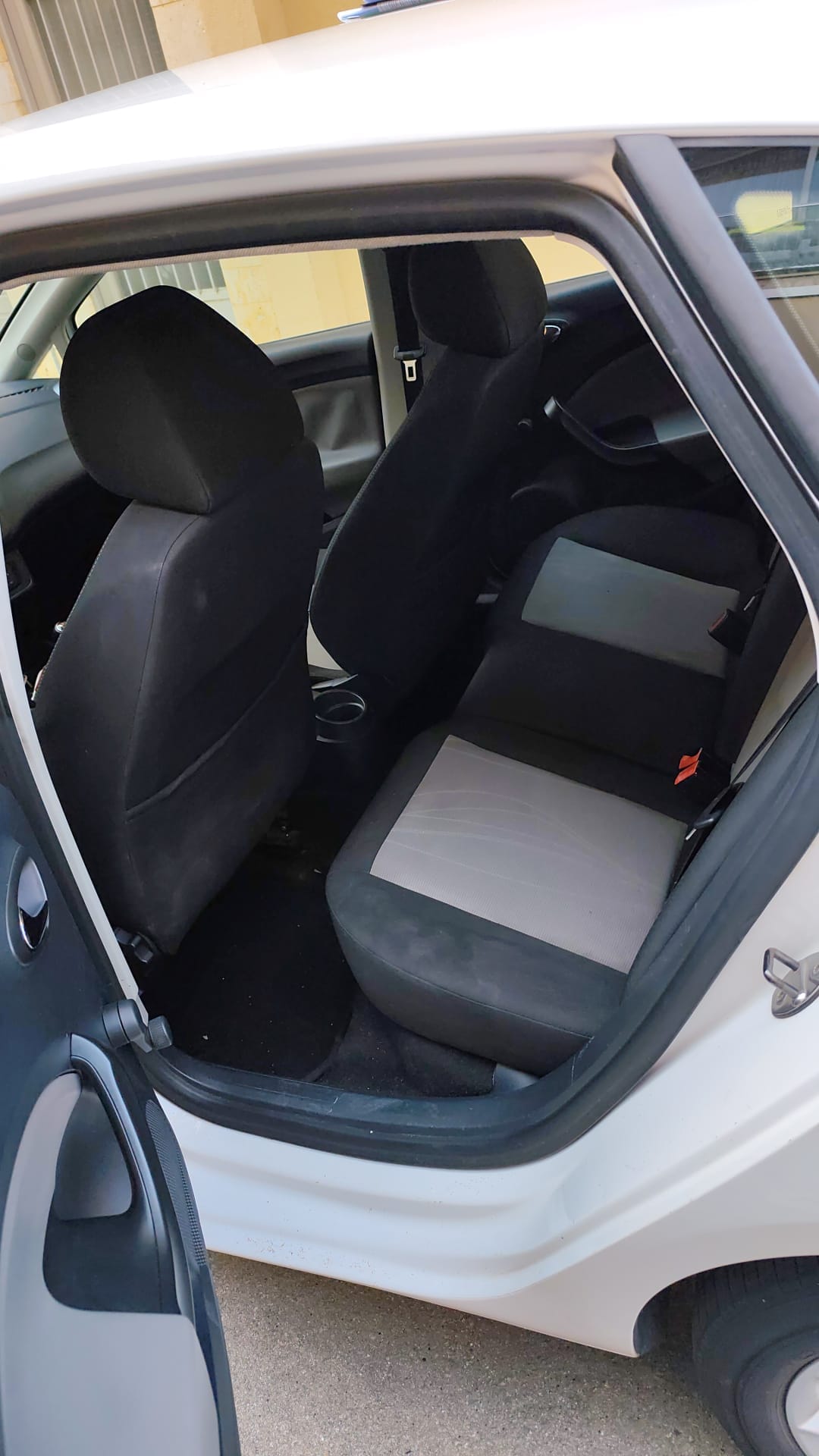 Seat Ibiza con Radio 
