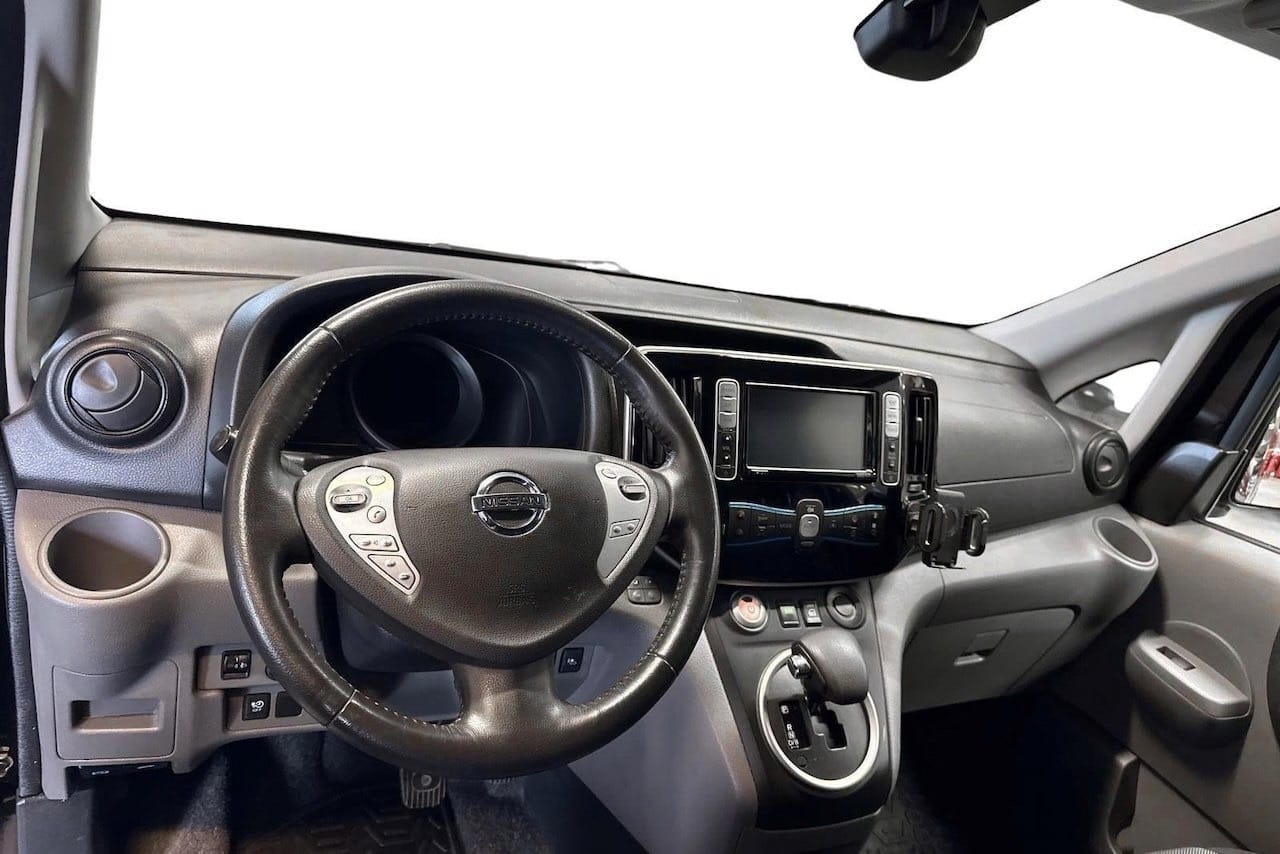 Nissan e-NV200 Varebil med GPS