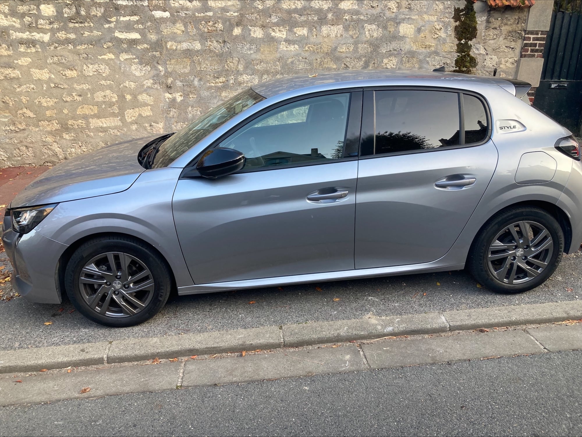 Peugeot 208 avec Climatisation