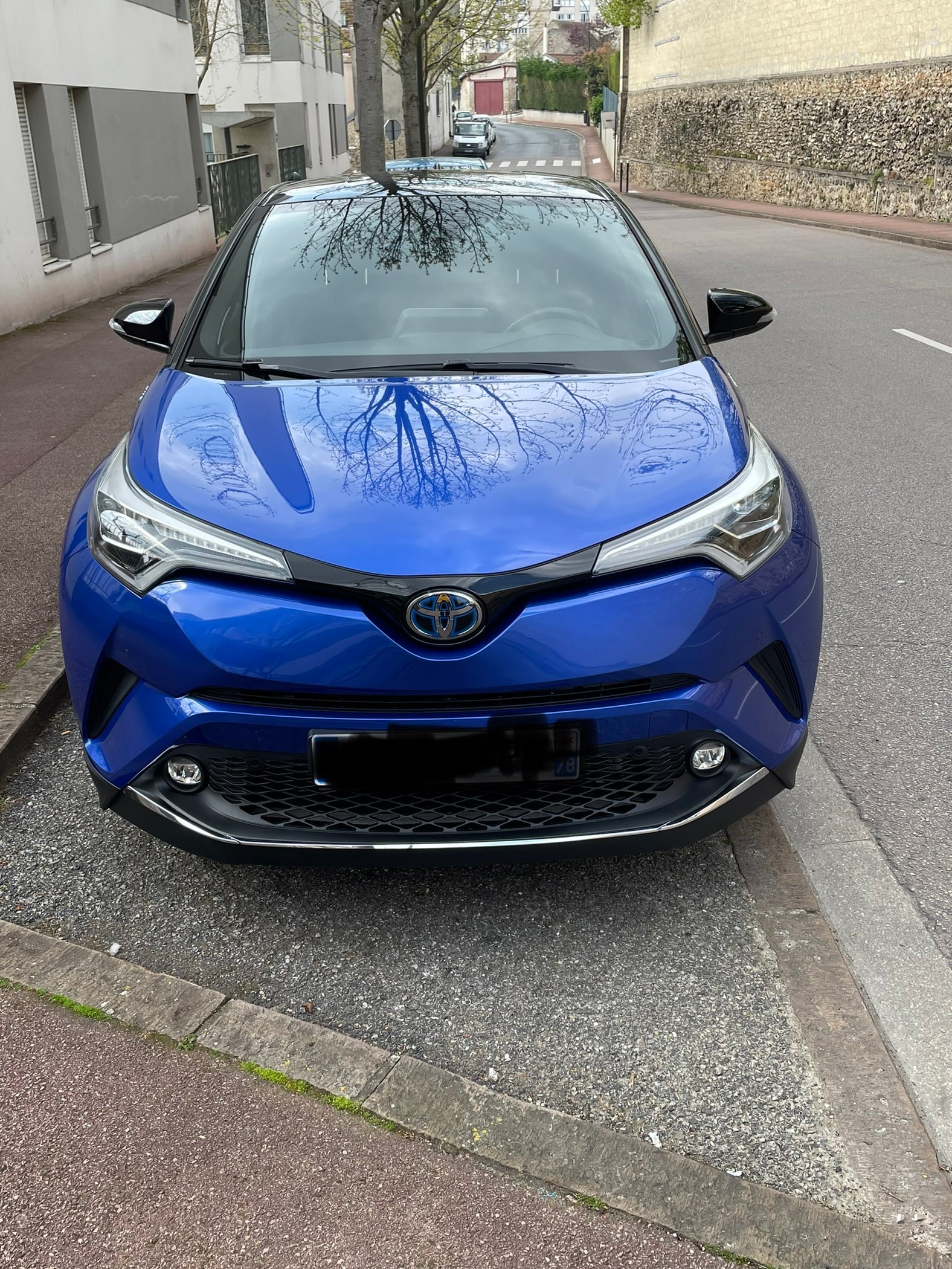 Toyota C-HR, 2019, Essence 95 / Électrique (hybride), automatique