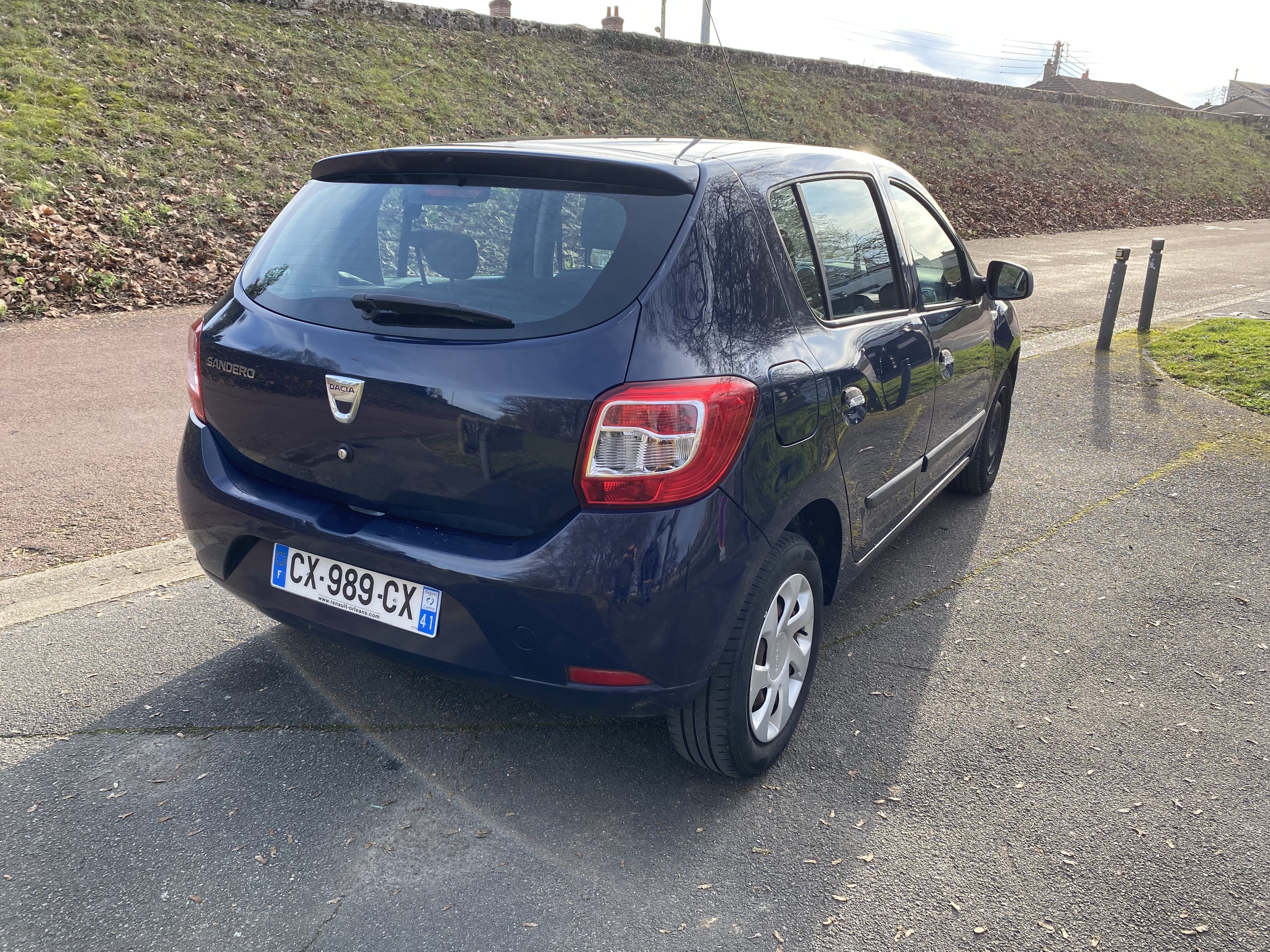 Dacia Sandero avec Entrée audio / iPod