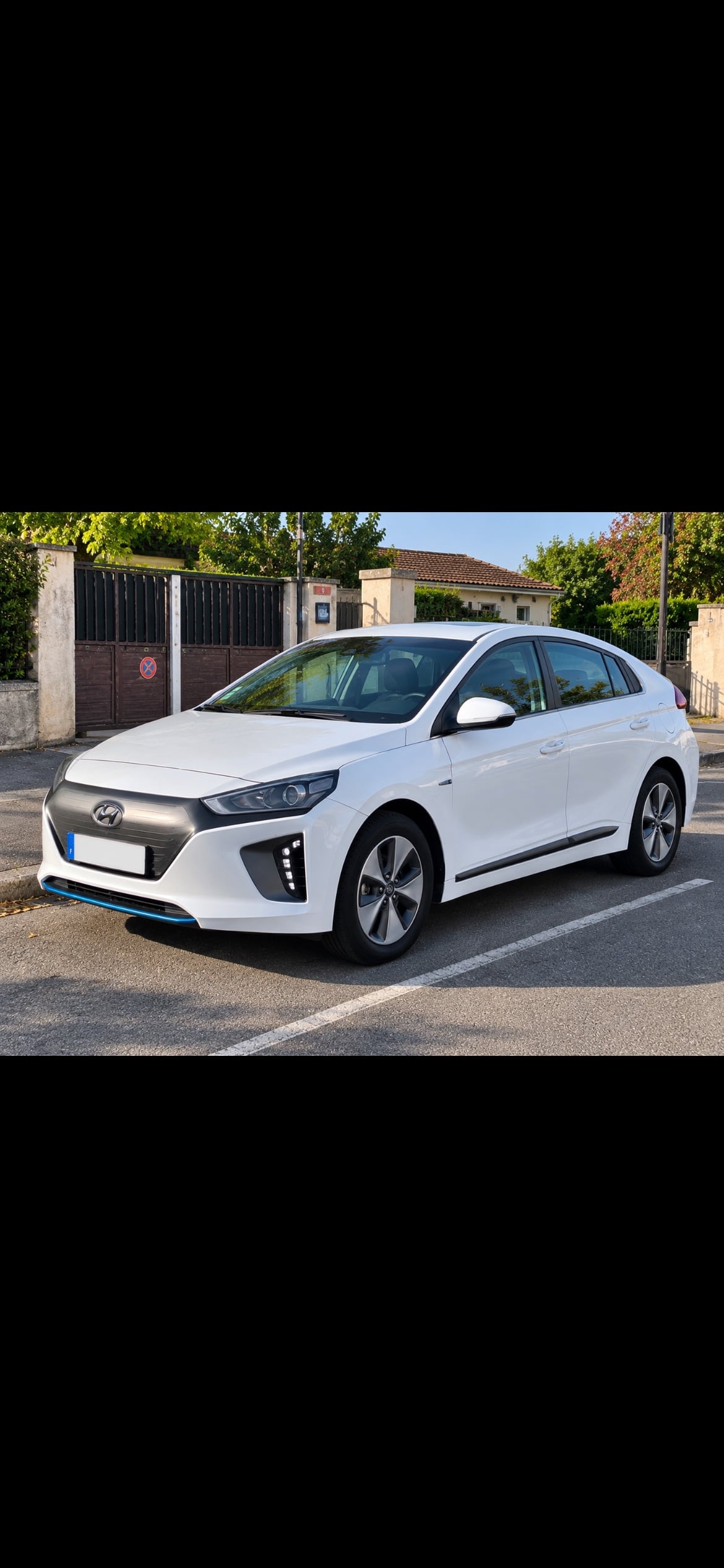 Hyundai Ioniq, 2016, Essence 95 / Électrique (hybride), automatique