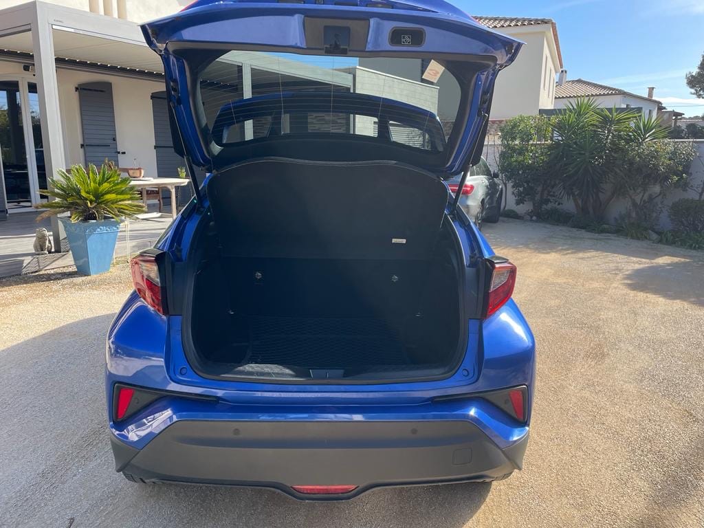 Toyota C-HR avec Dashcam