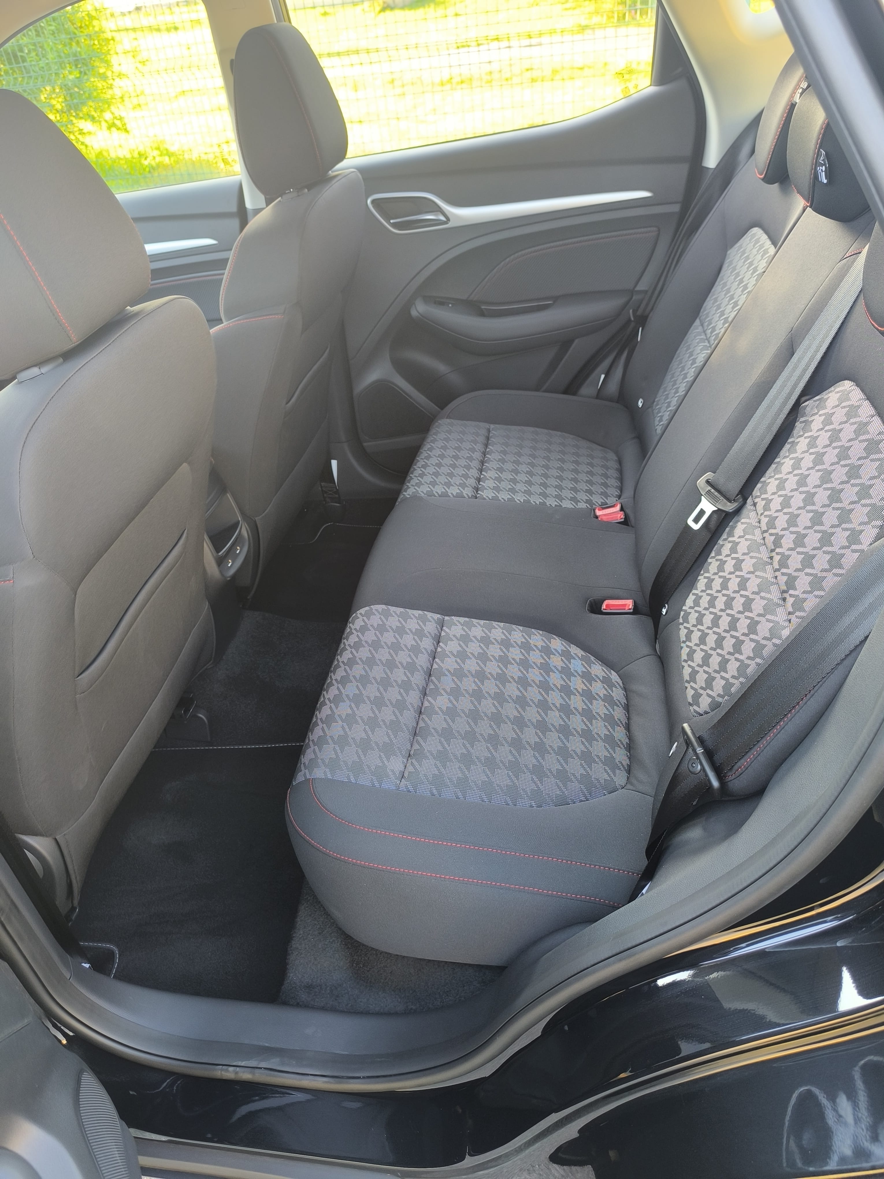 MG ZS med Babysete