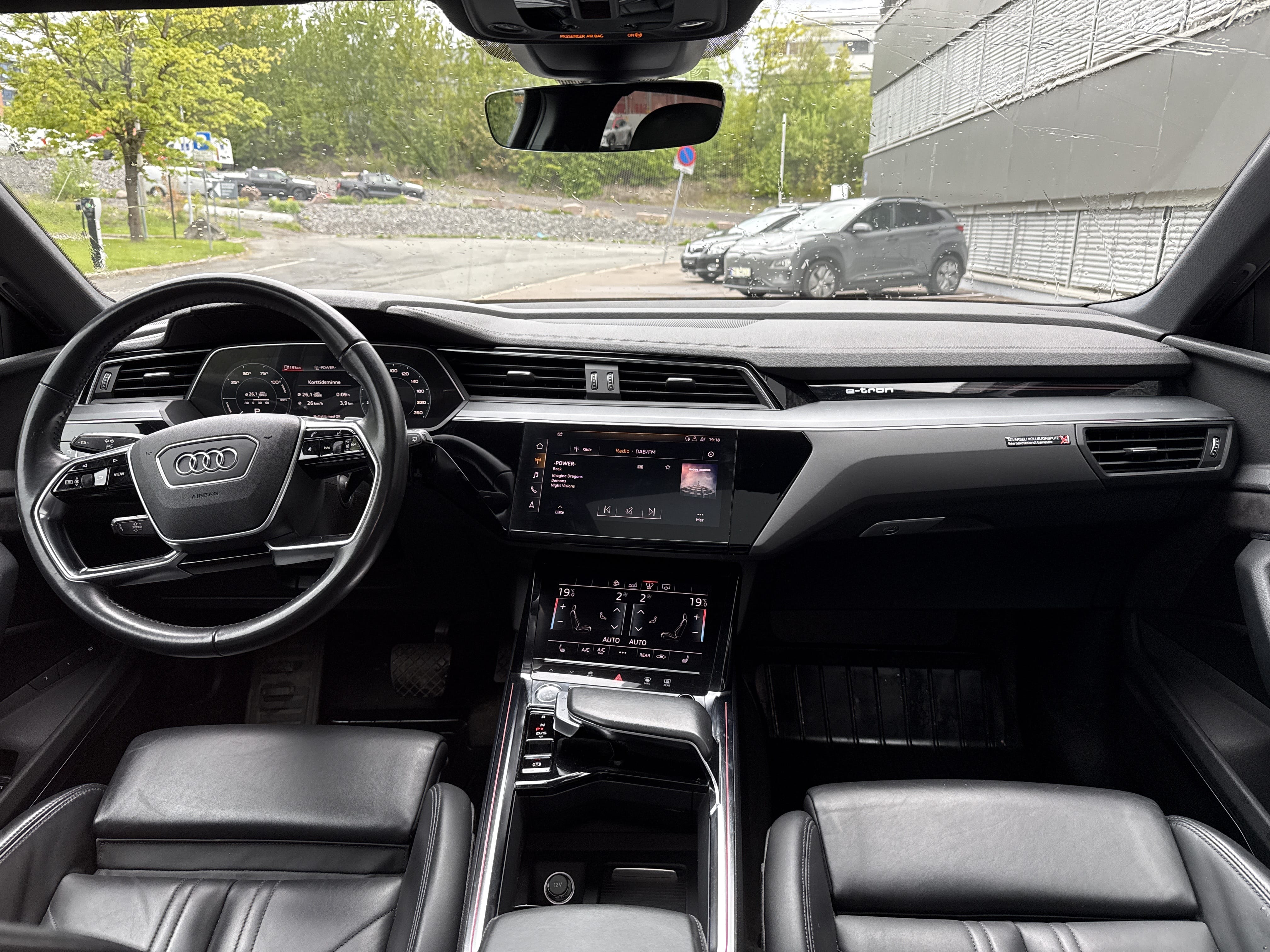 Audi e-tron med GPS