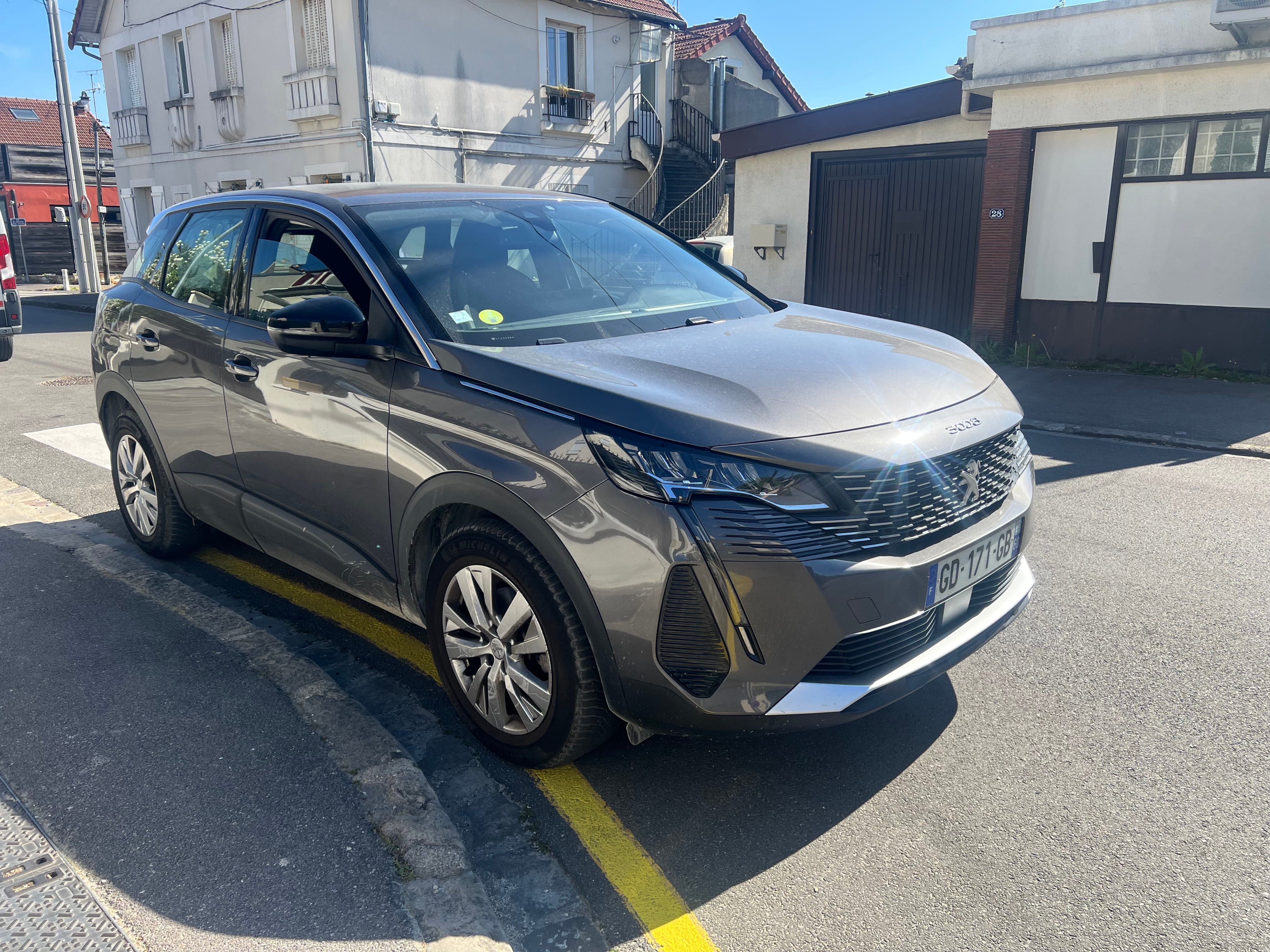 Peugeot 3008 avec GPS