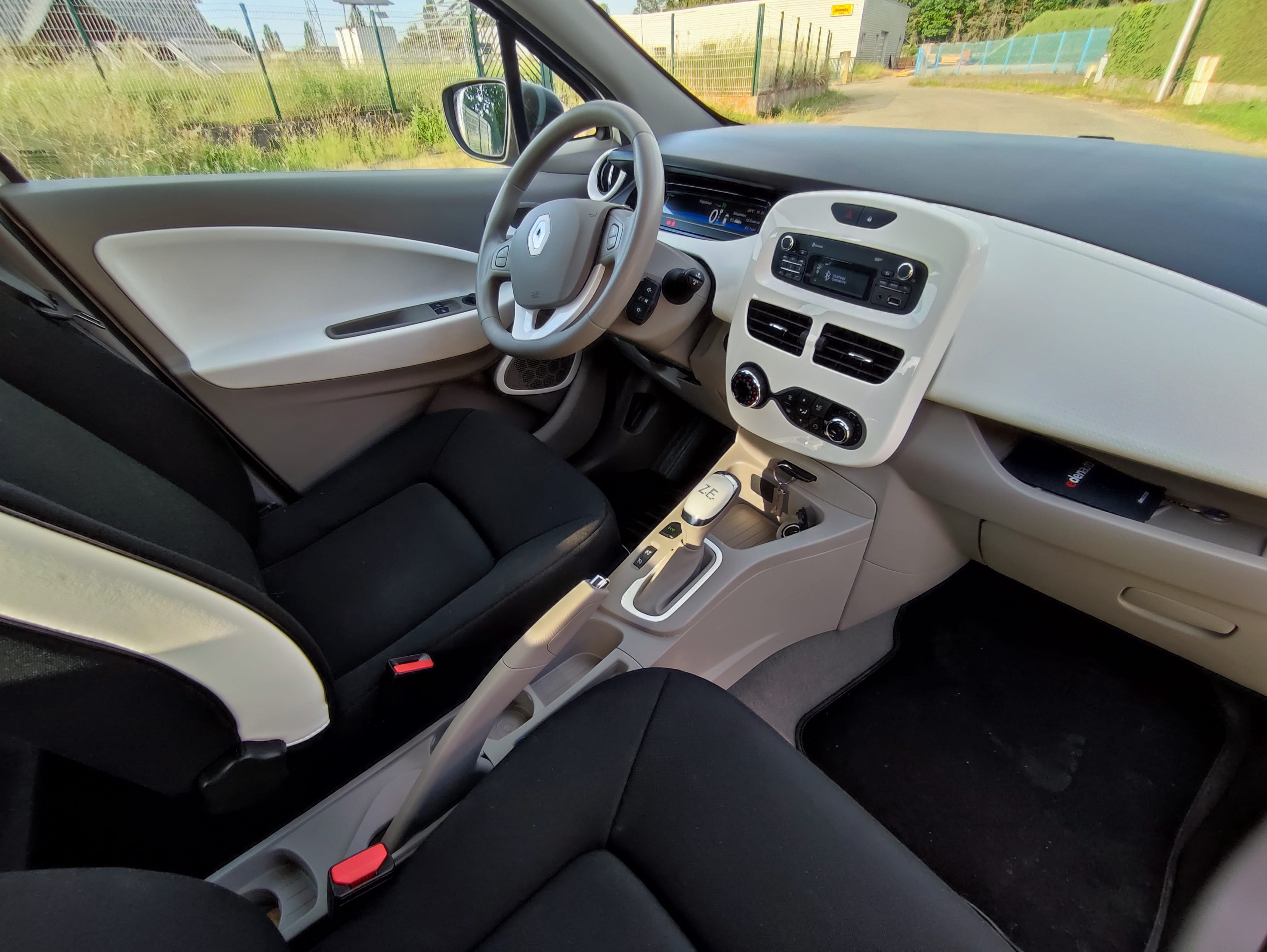 Renault ZOE Ze 40 avec Entrée audio / iPod