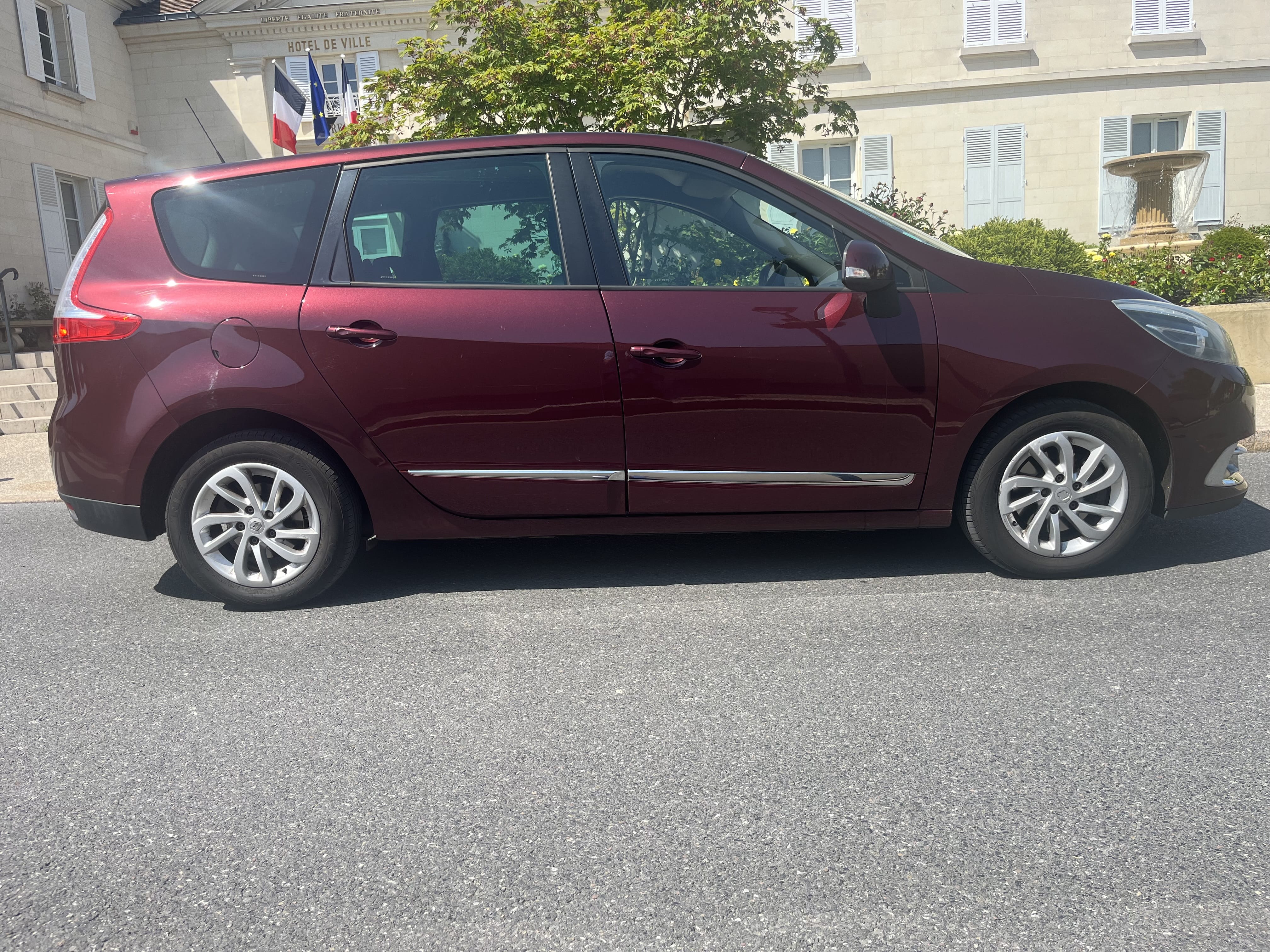 Renault Grand Scenic avec Chaines