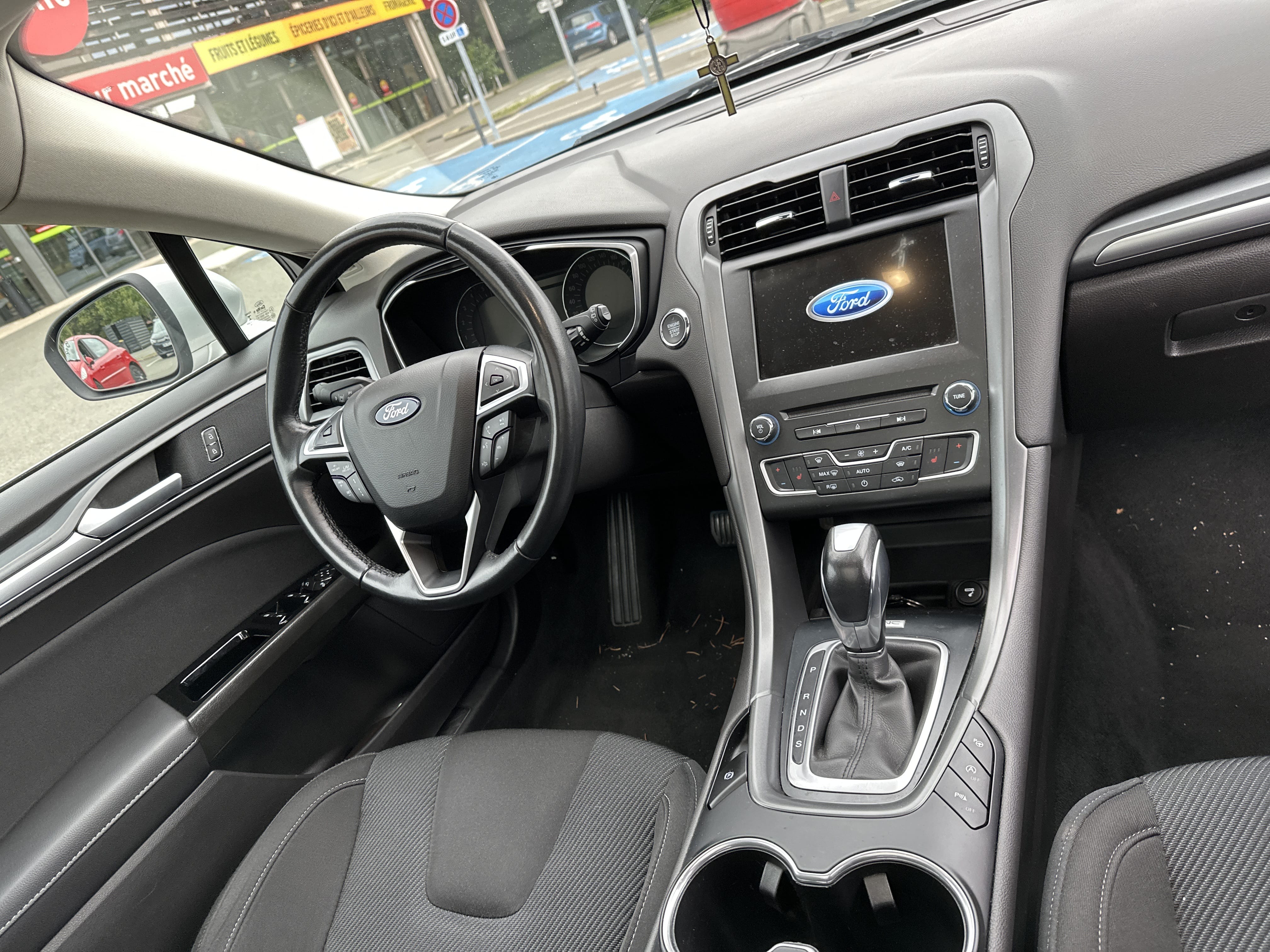 Ford Mondeo avec Régulateur de vitesse