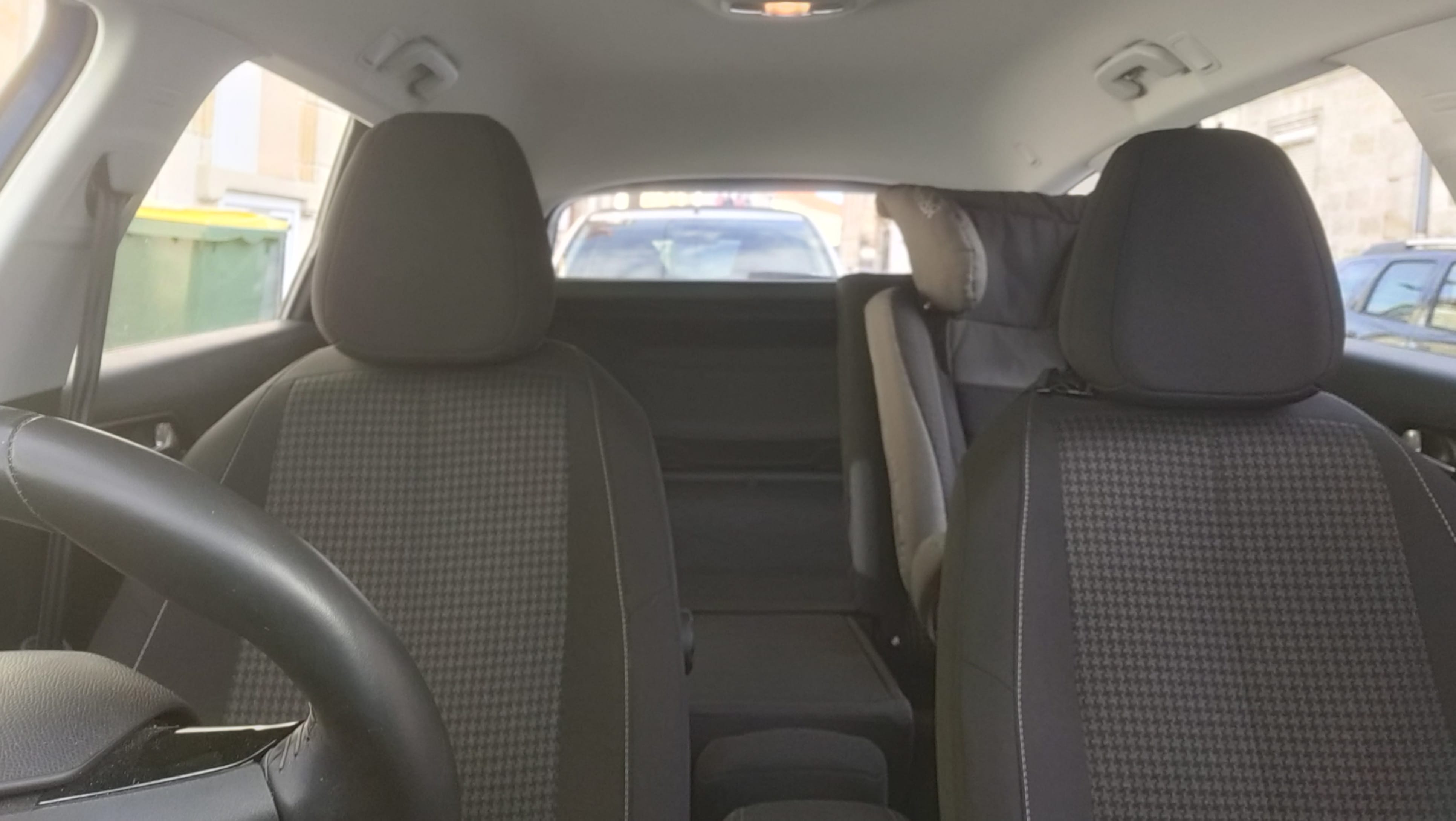 Peugeot 308 SW con Silla infantil