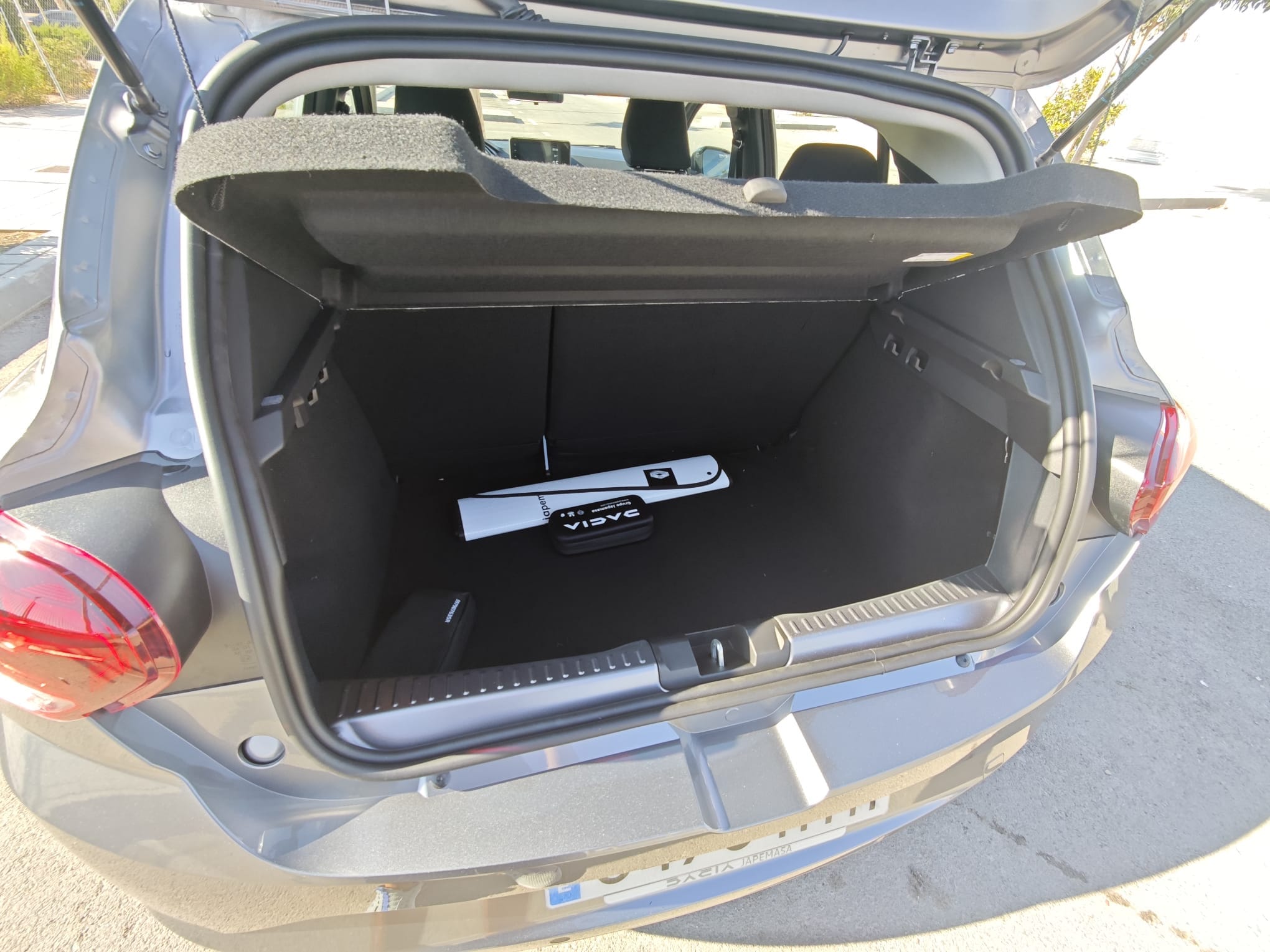 Dacia Sandero avec Entrée audio / iPod
