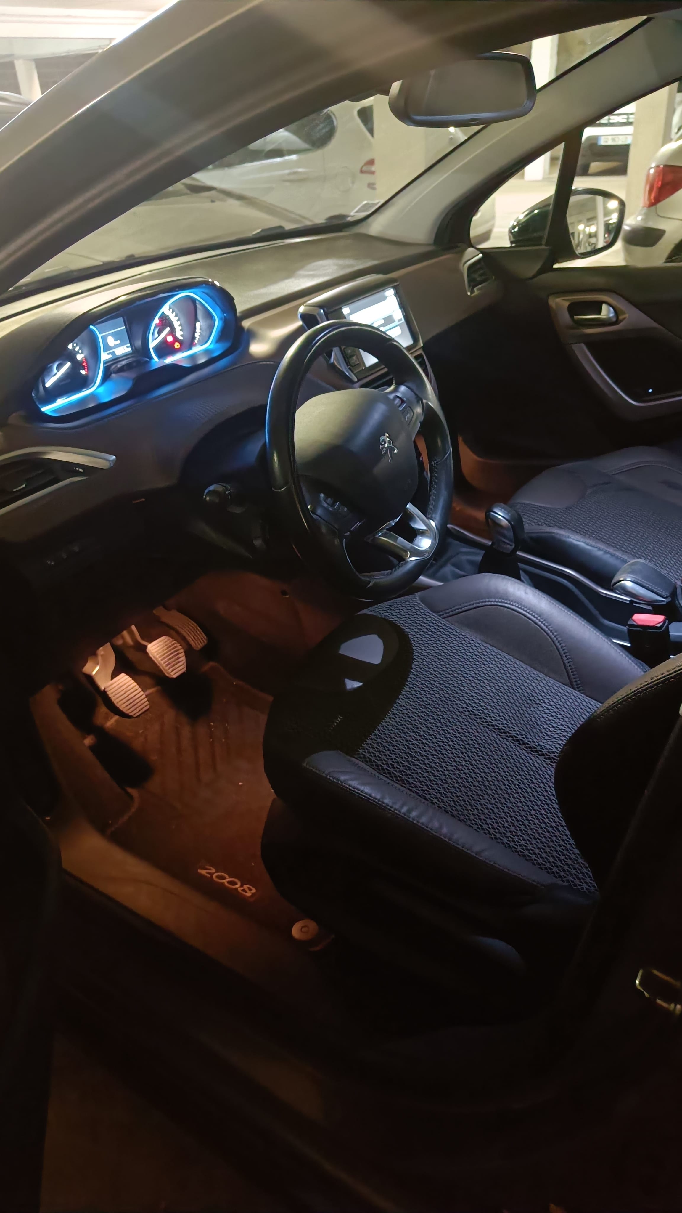 Peugeot 2008 avec Régulateur de vitesse