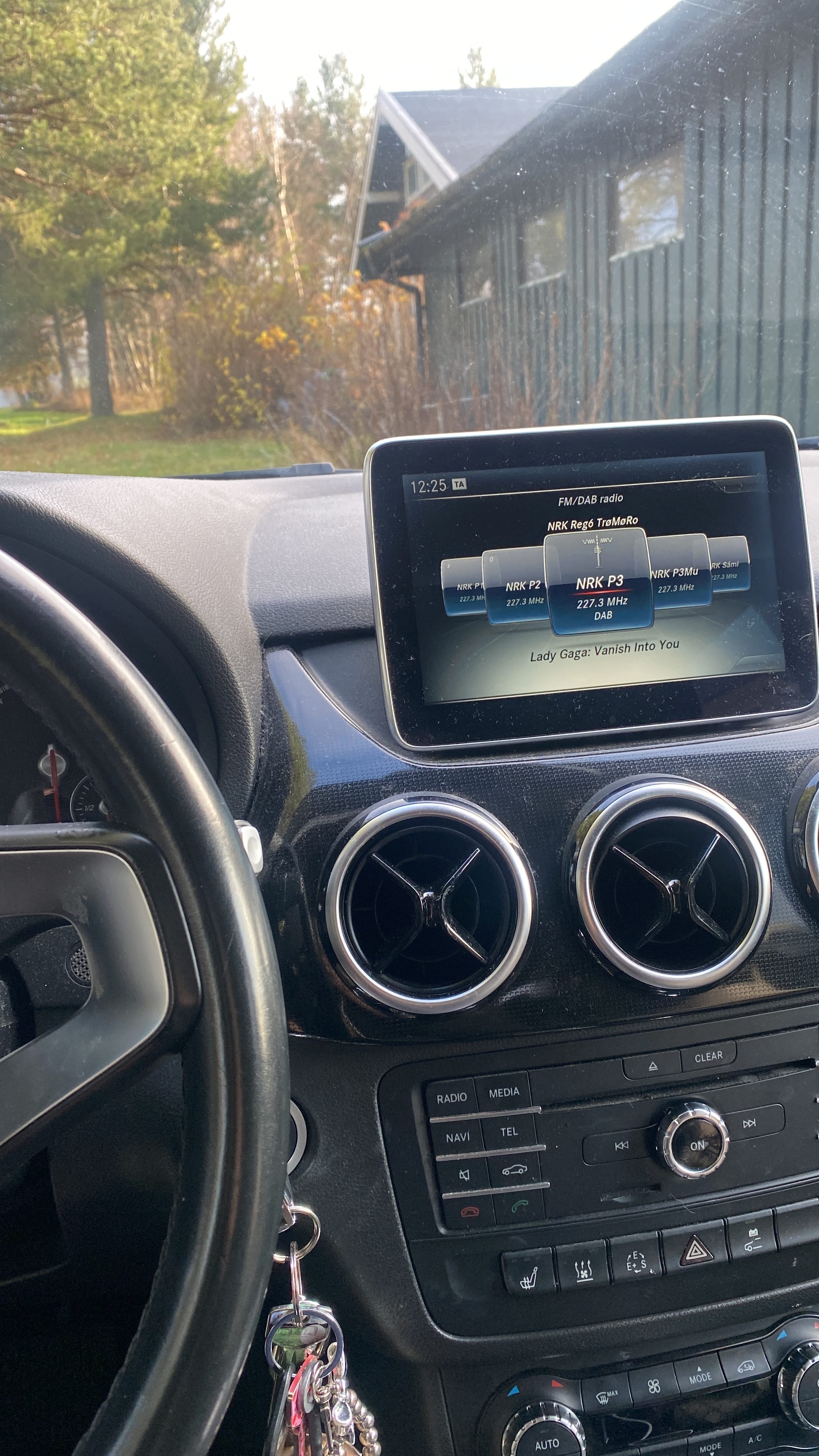Mercedes-Benz B-Klasse Electric Drive med Babysete