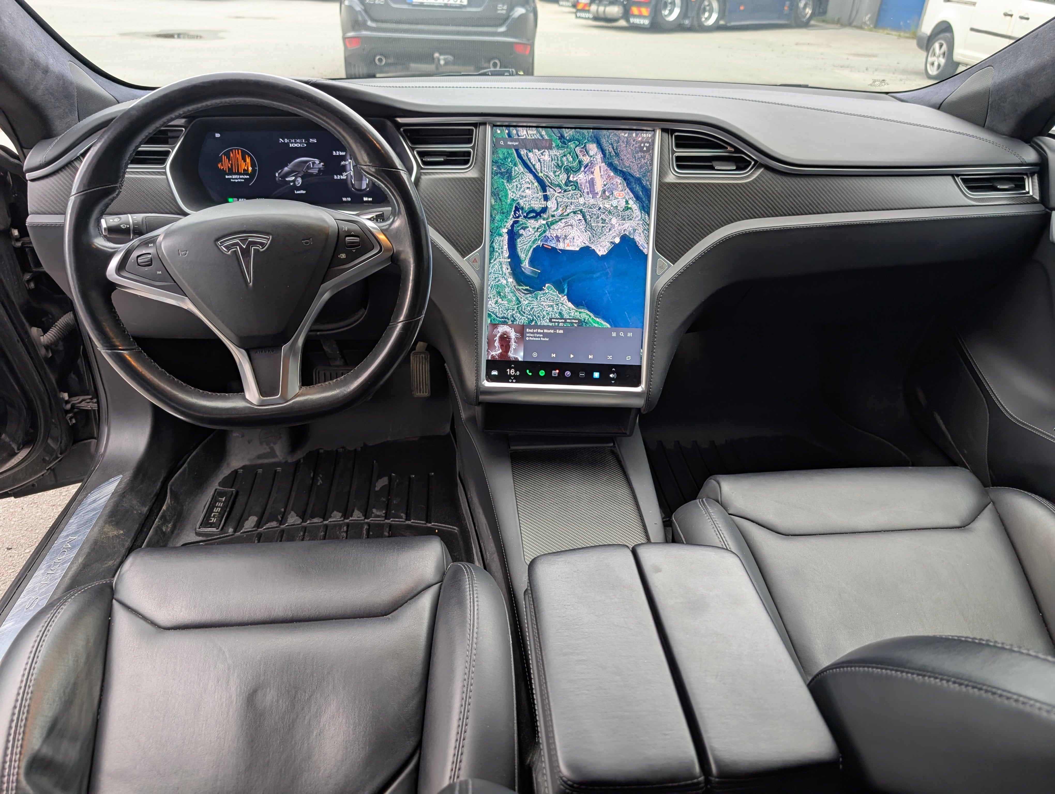Tesla Model S P100D med Cruisekontroll