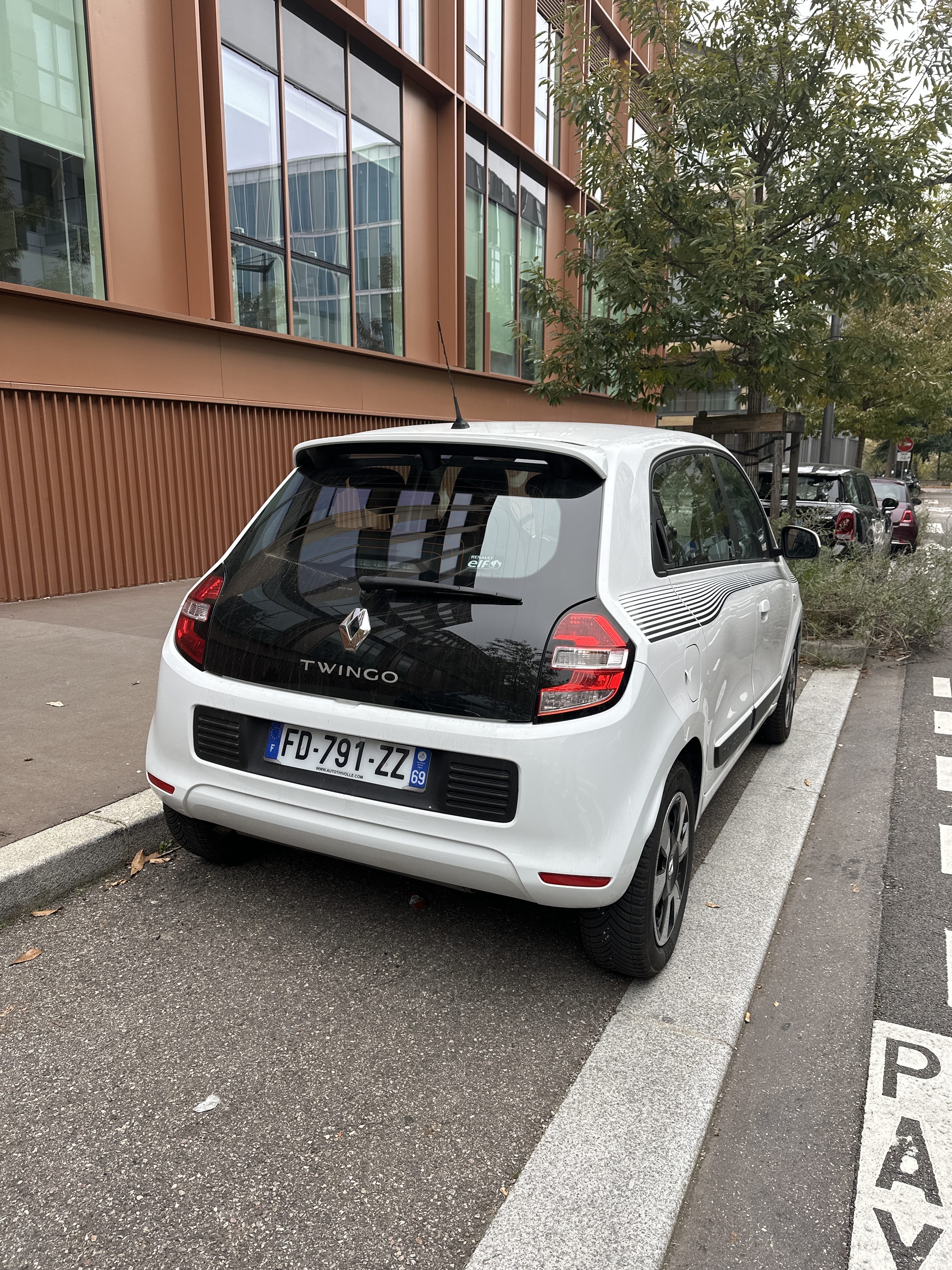 Renault Twingo III avec Régulateur de vitesse