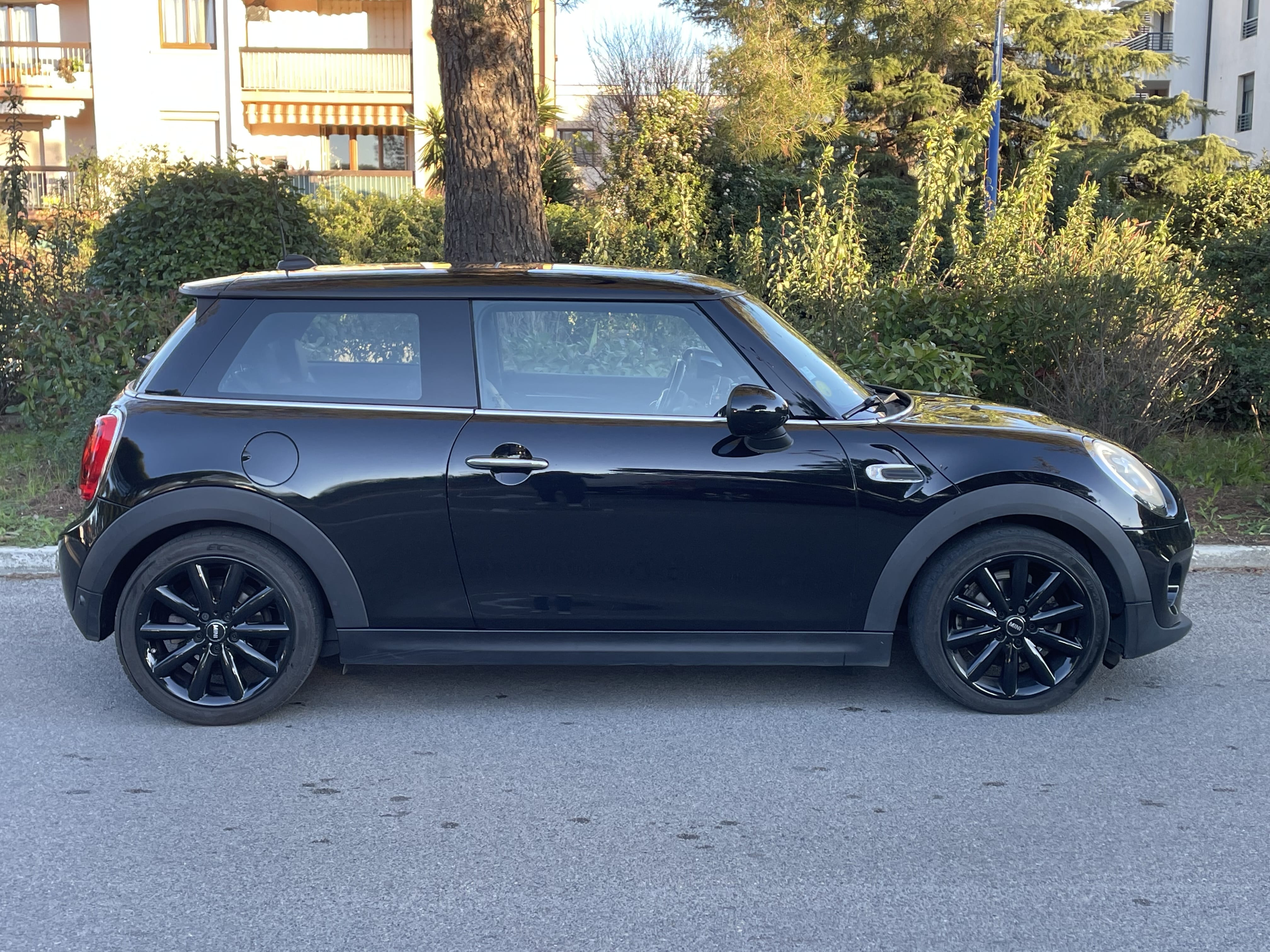 Mini Cooper F56 Toit Ouvrant - Clim - Bluetooth - Hyères avec Climatisation
