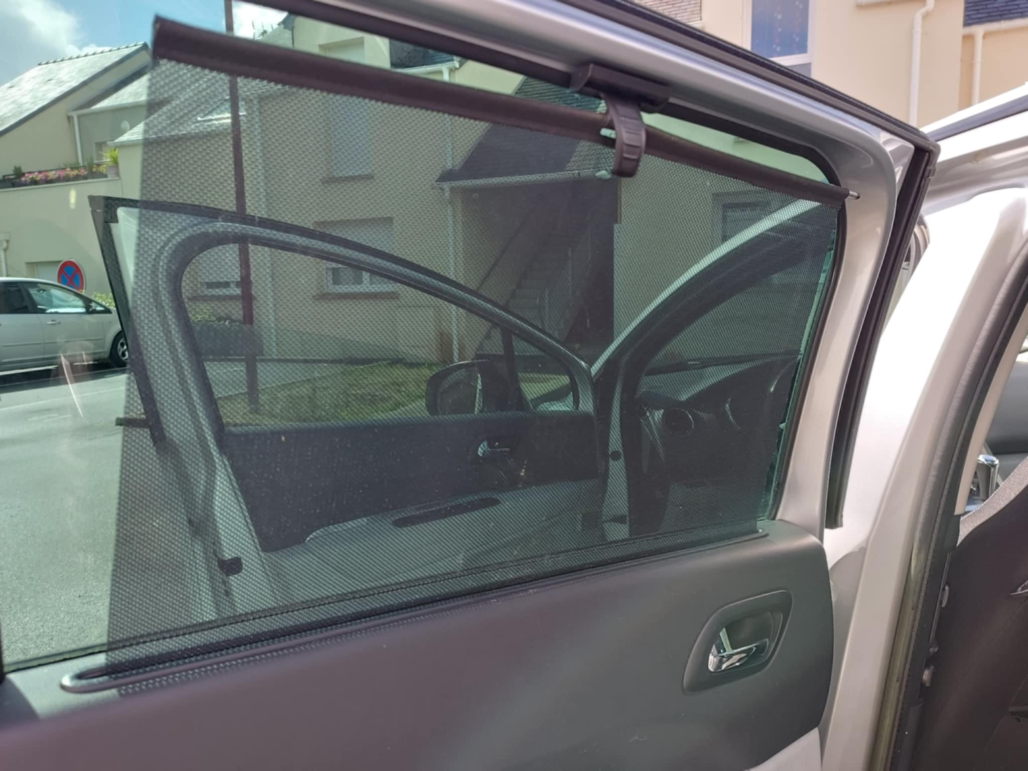 Peugeot 5008 avec Entrée audio / iPod