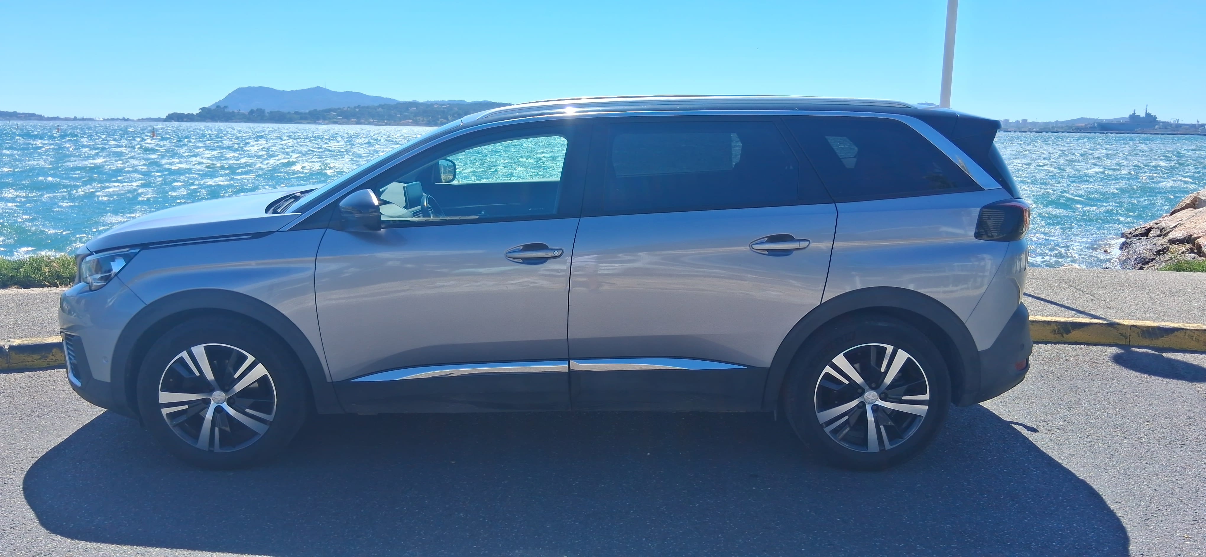 Peugeot 5008 avec Climatisation