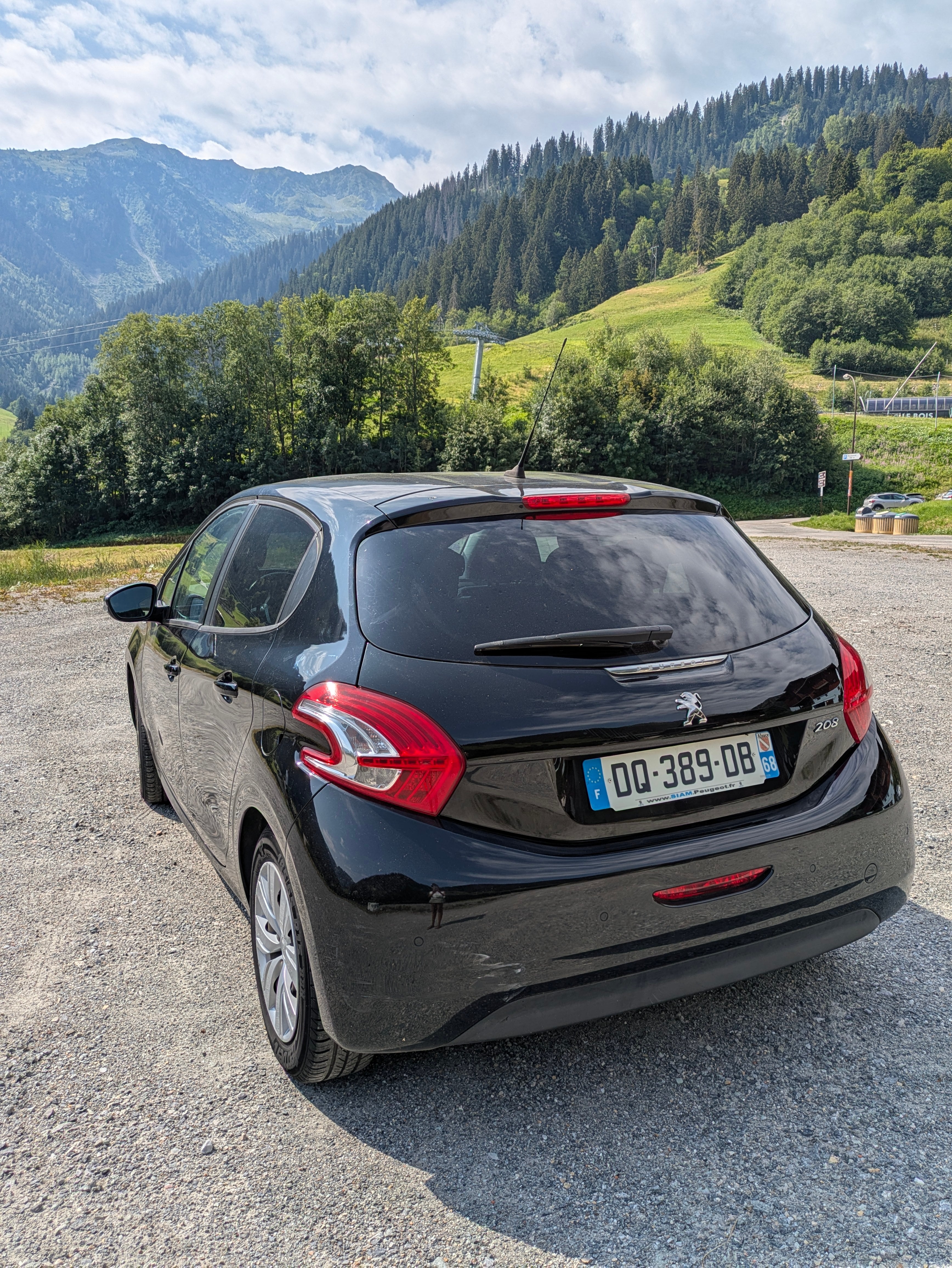Peugeot 208 avec GPS