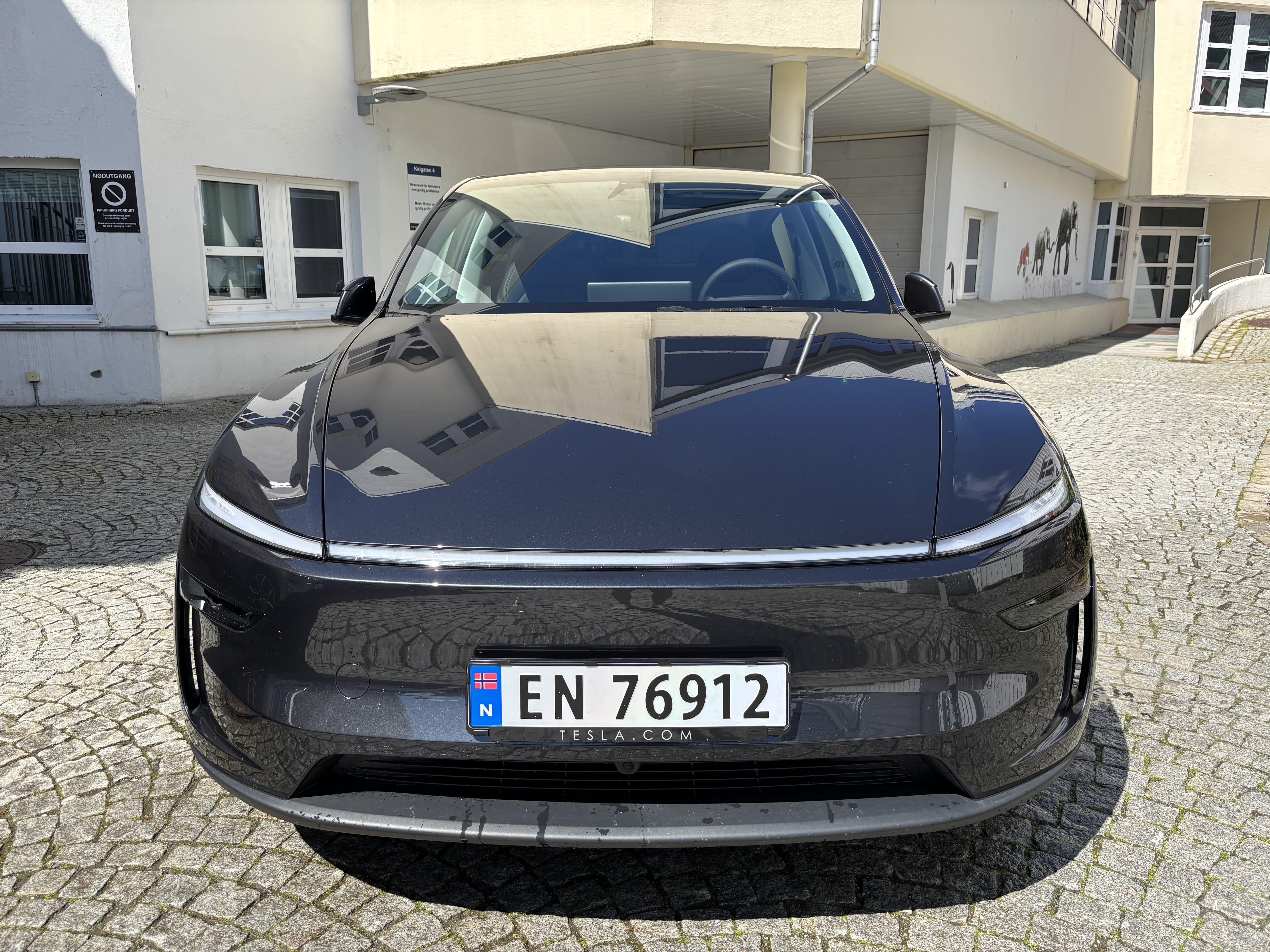 Tesla Model Y Long Range med Dashcam