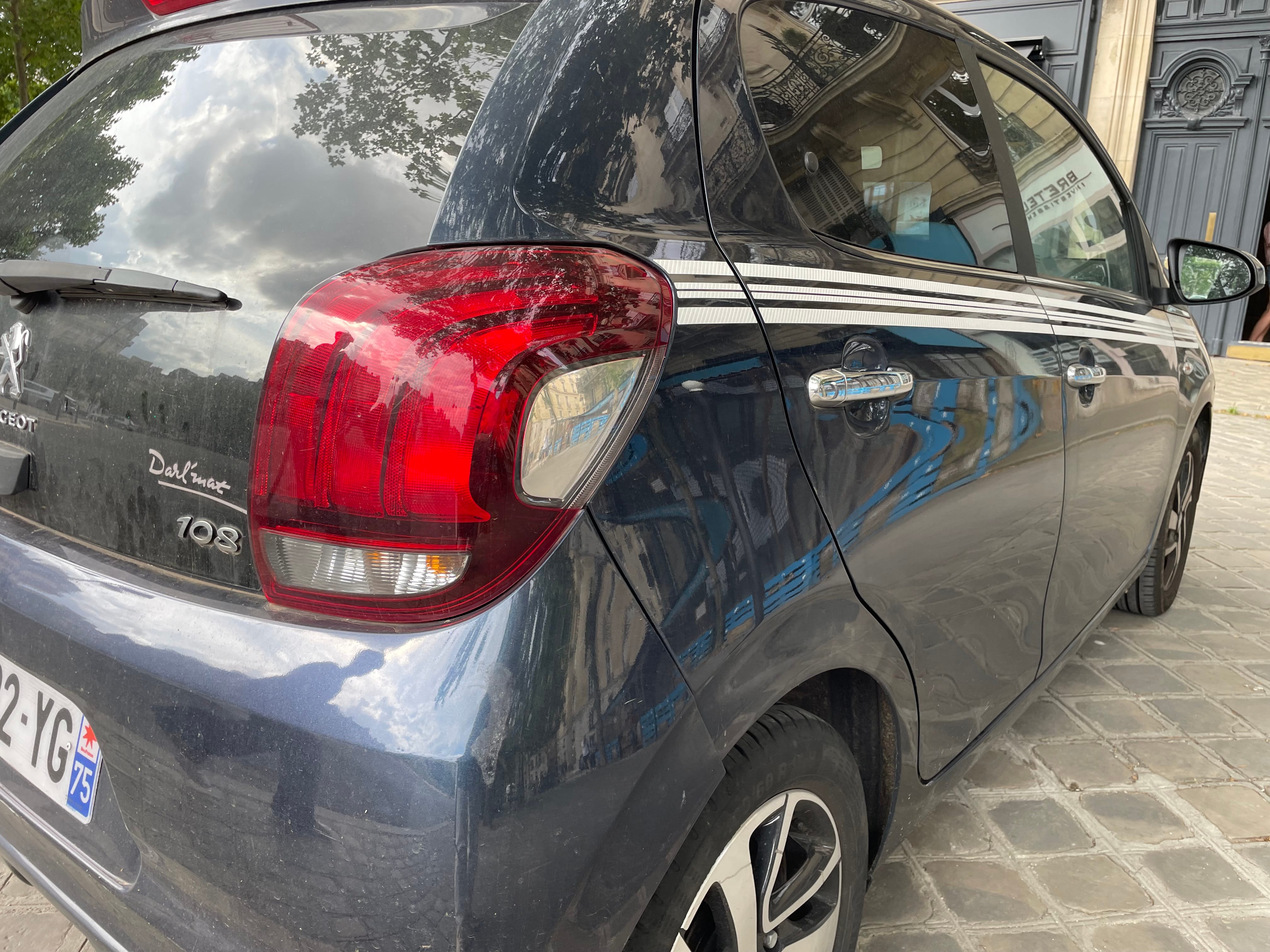 Peugeot 108 avec GPS