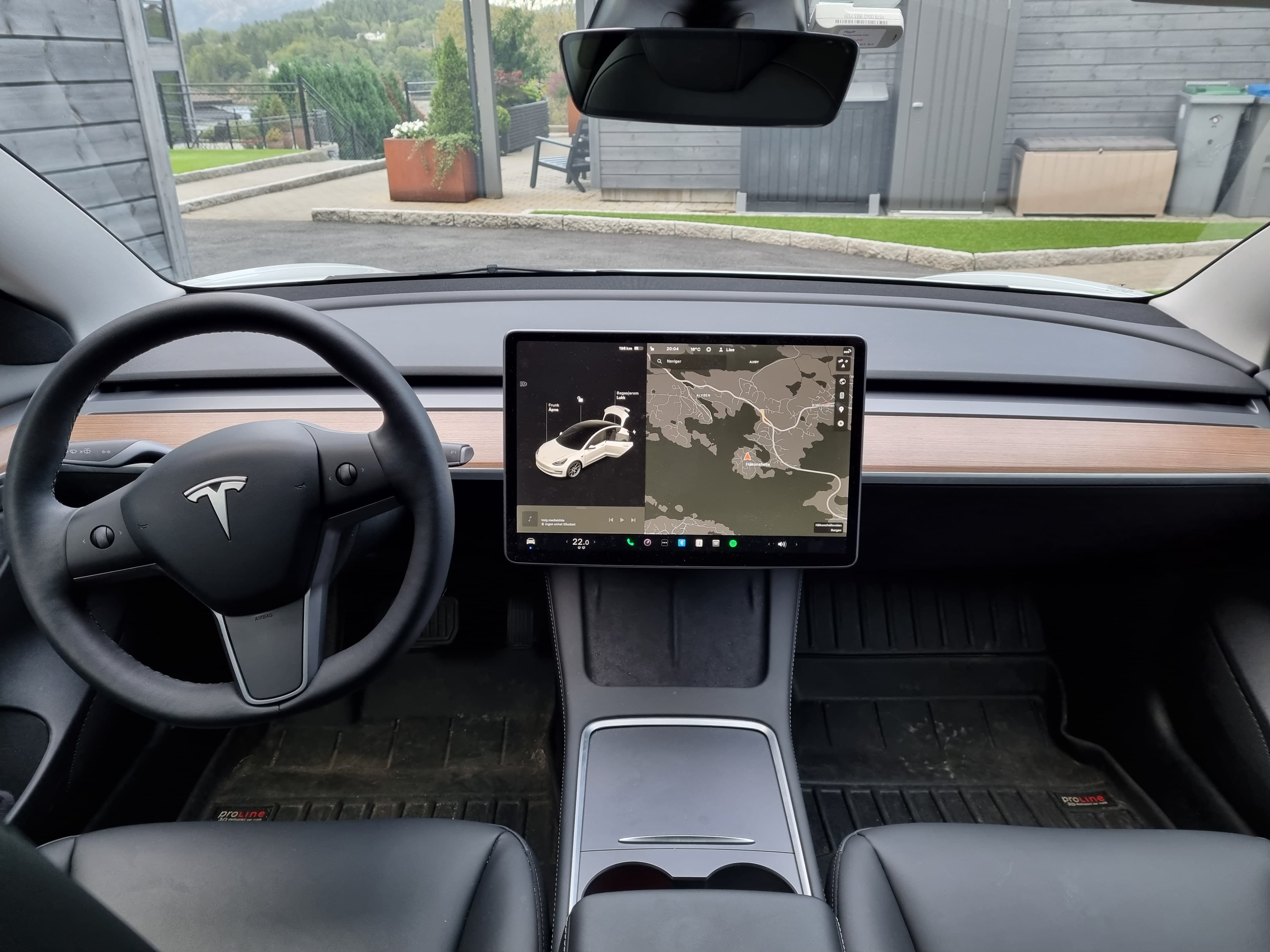 Tesla Model 3 med Cruisekontroll