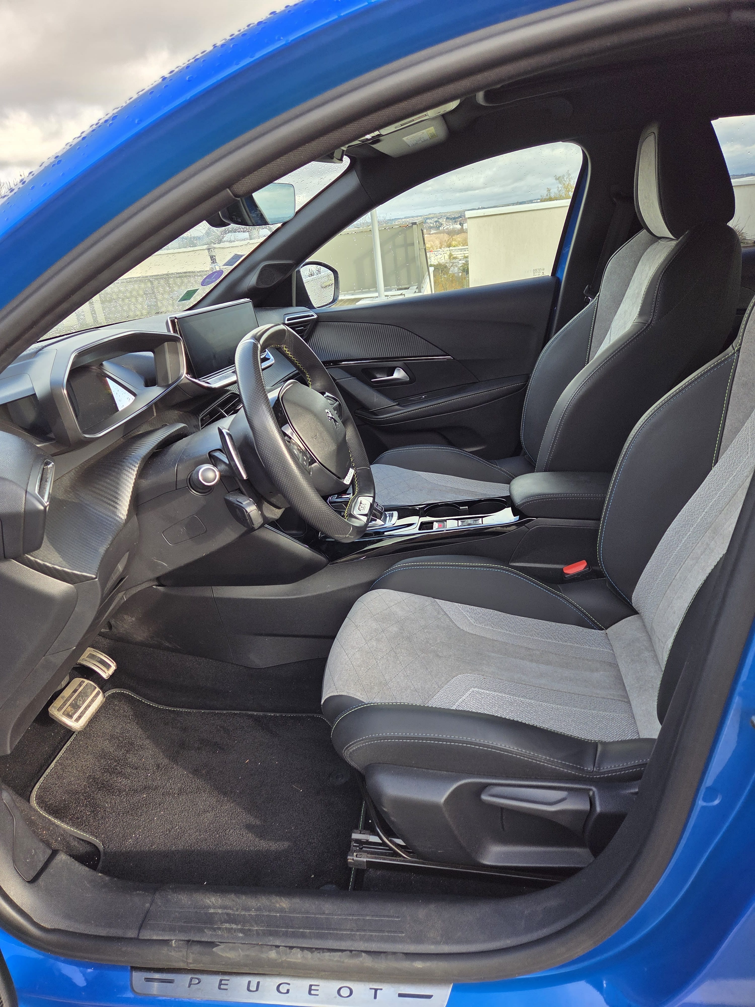 Peugeot 208 GT Line with Android Auto