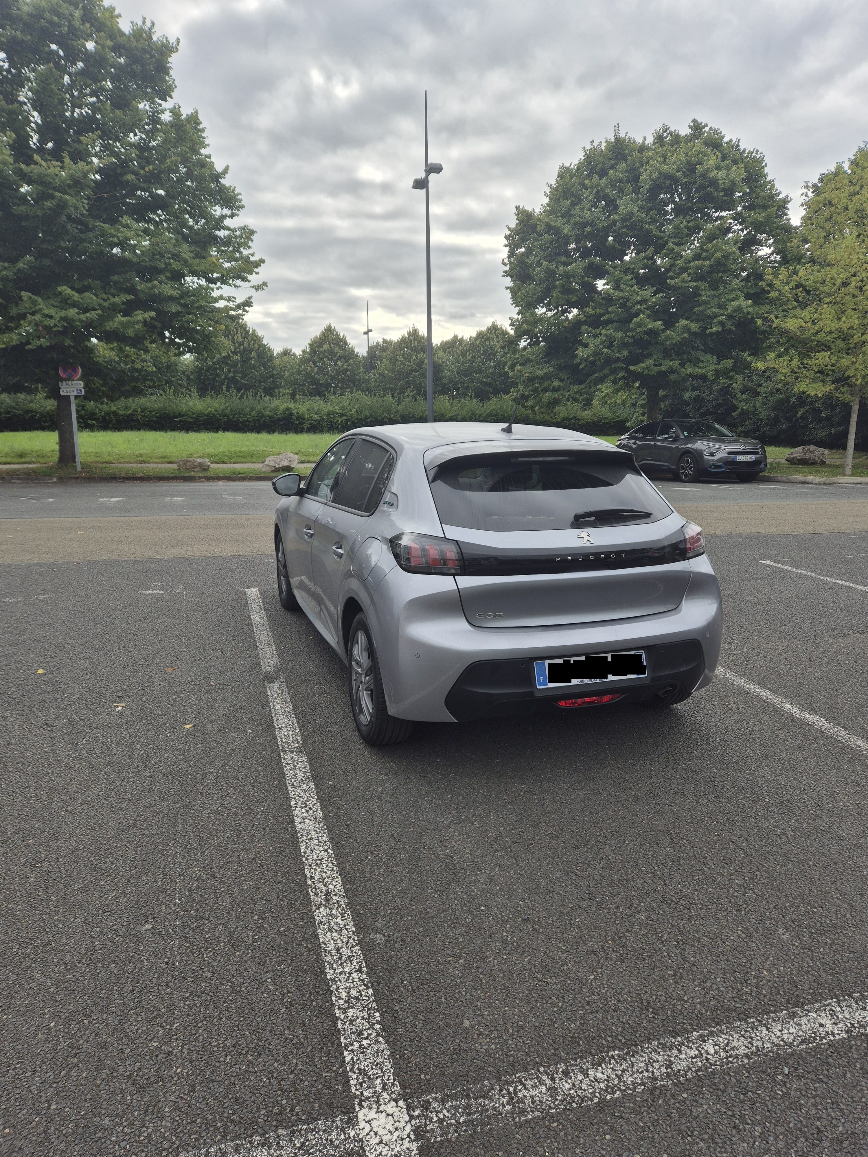 Peugeot 208 avec Climatisation