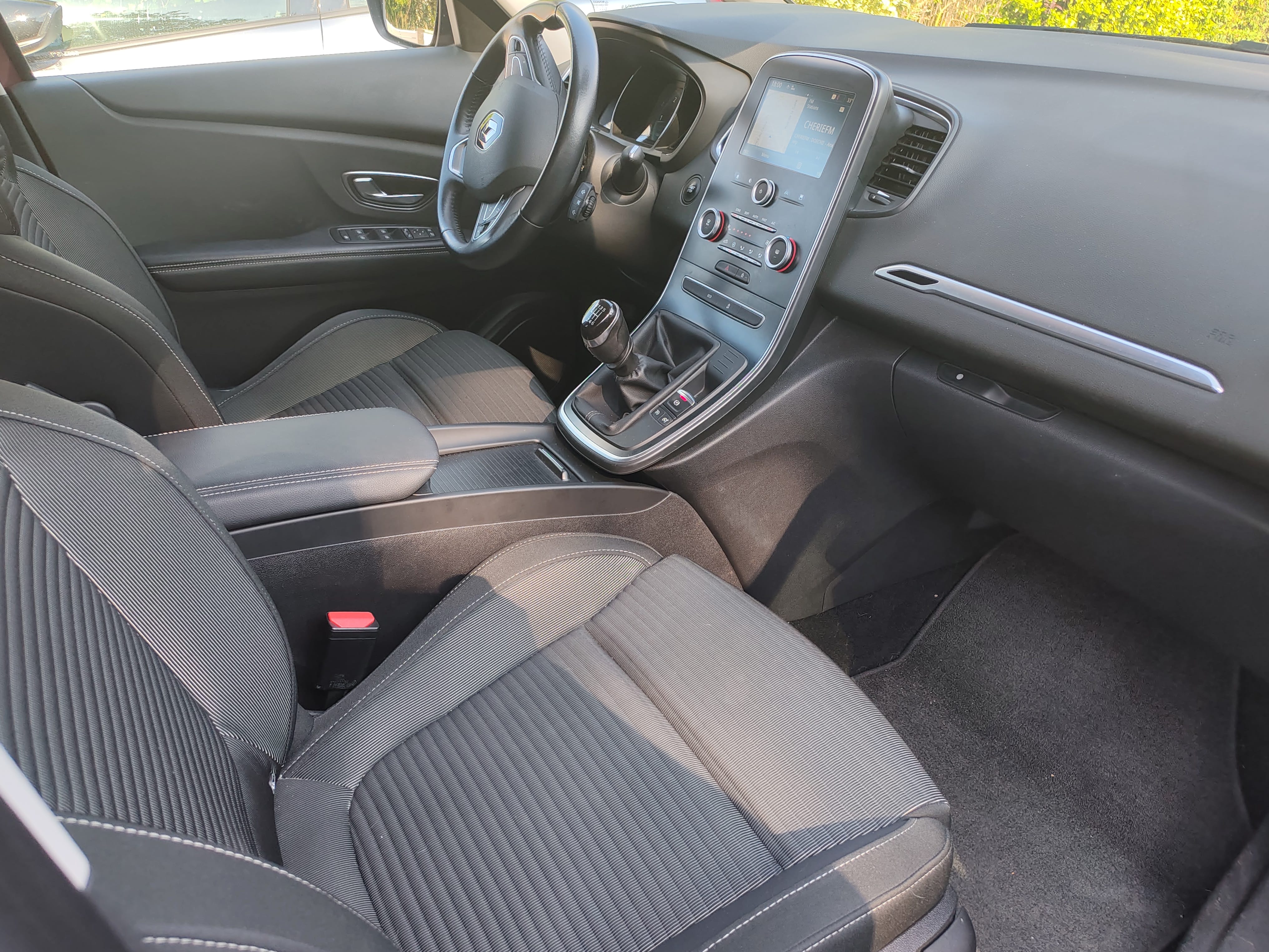 Renault Grand Scenic avec Apple CarPlay