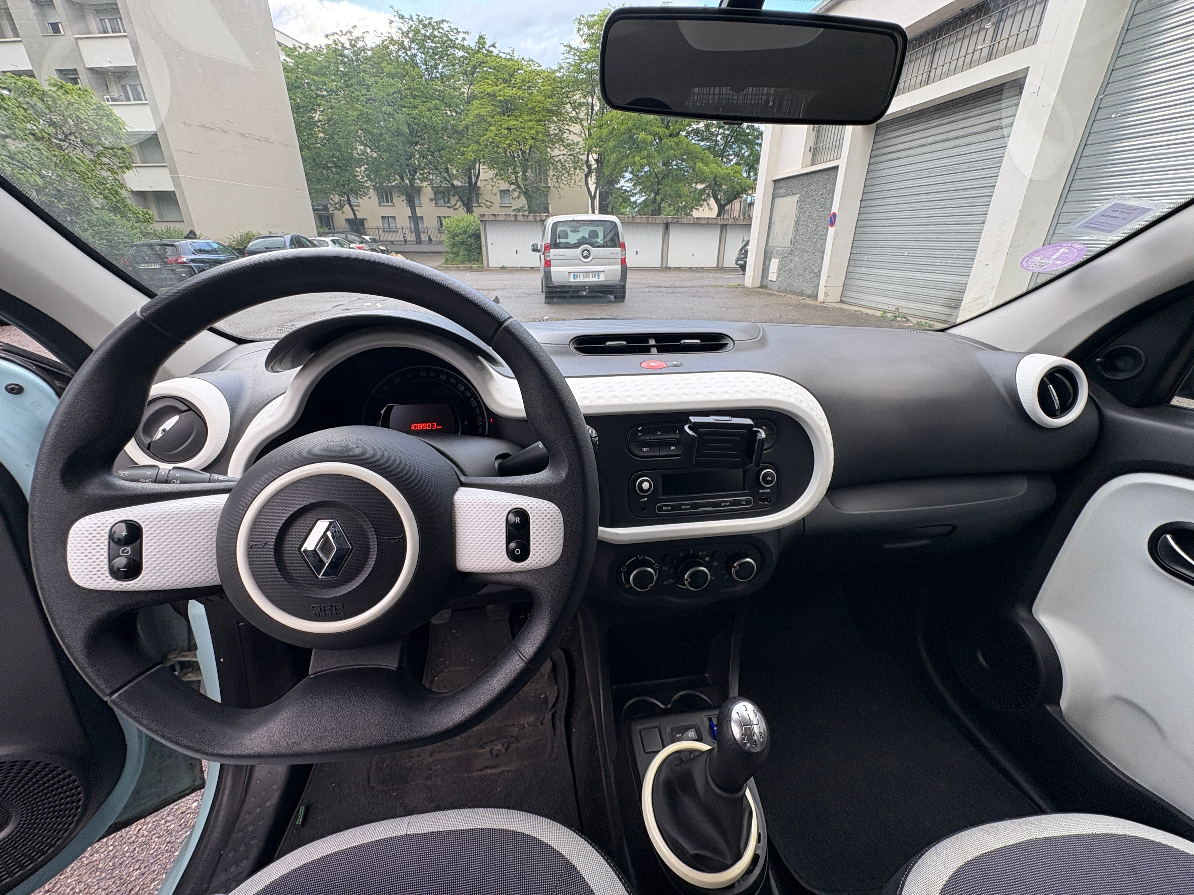 Renault Twingo 1.0SCE avec Autoradio