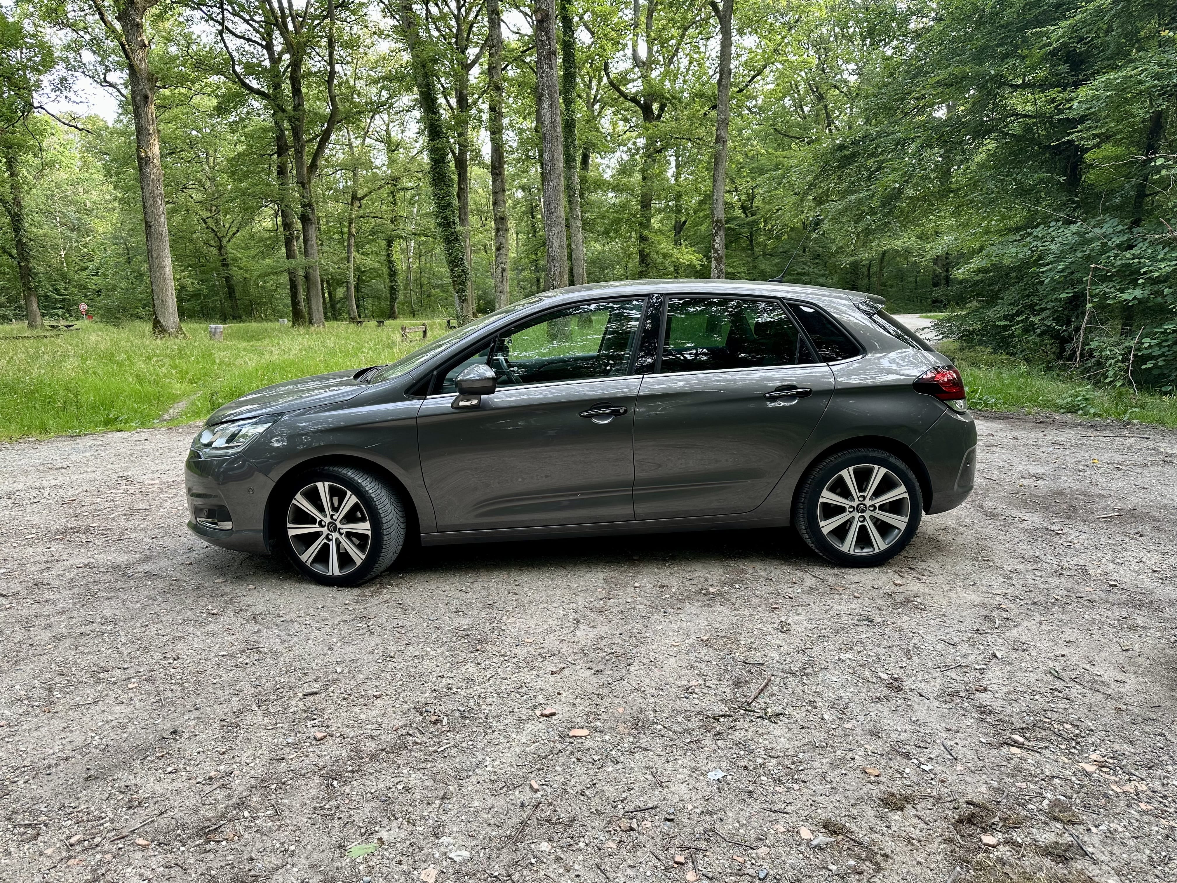Citroen C4 2 Boite automatique  finition SHINE avec Climatisation