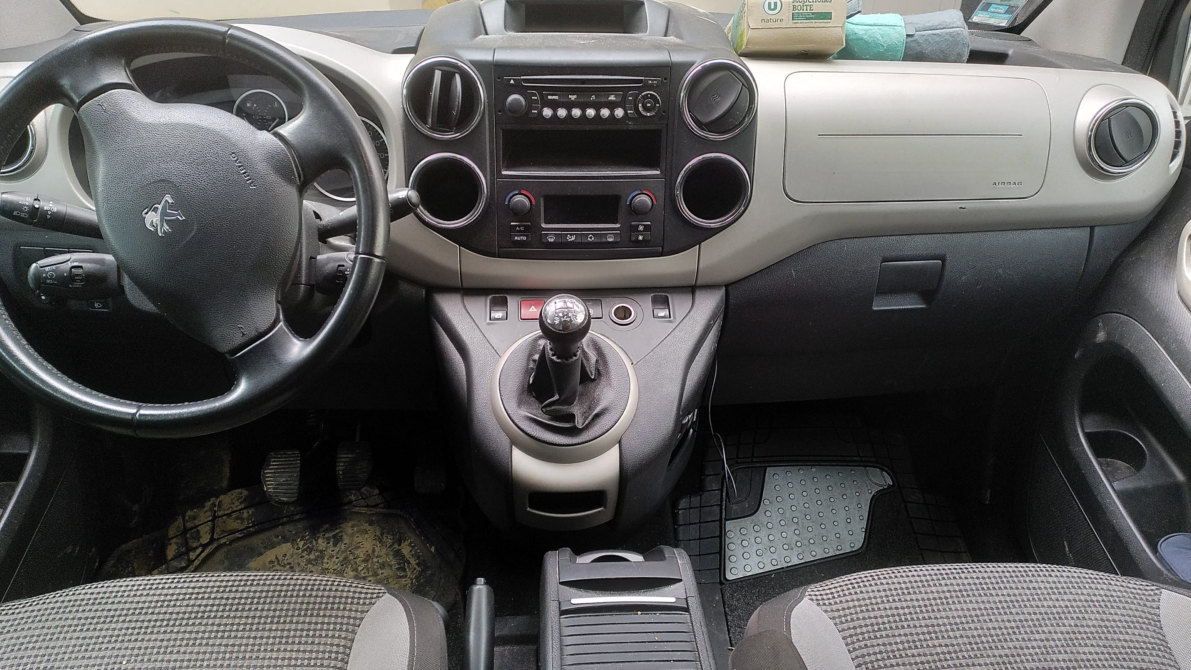Peugeot Partner Tepee avec Siège bébé