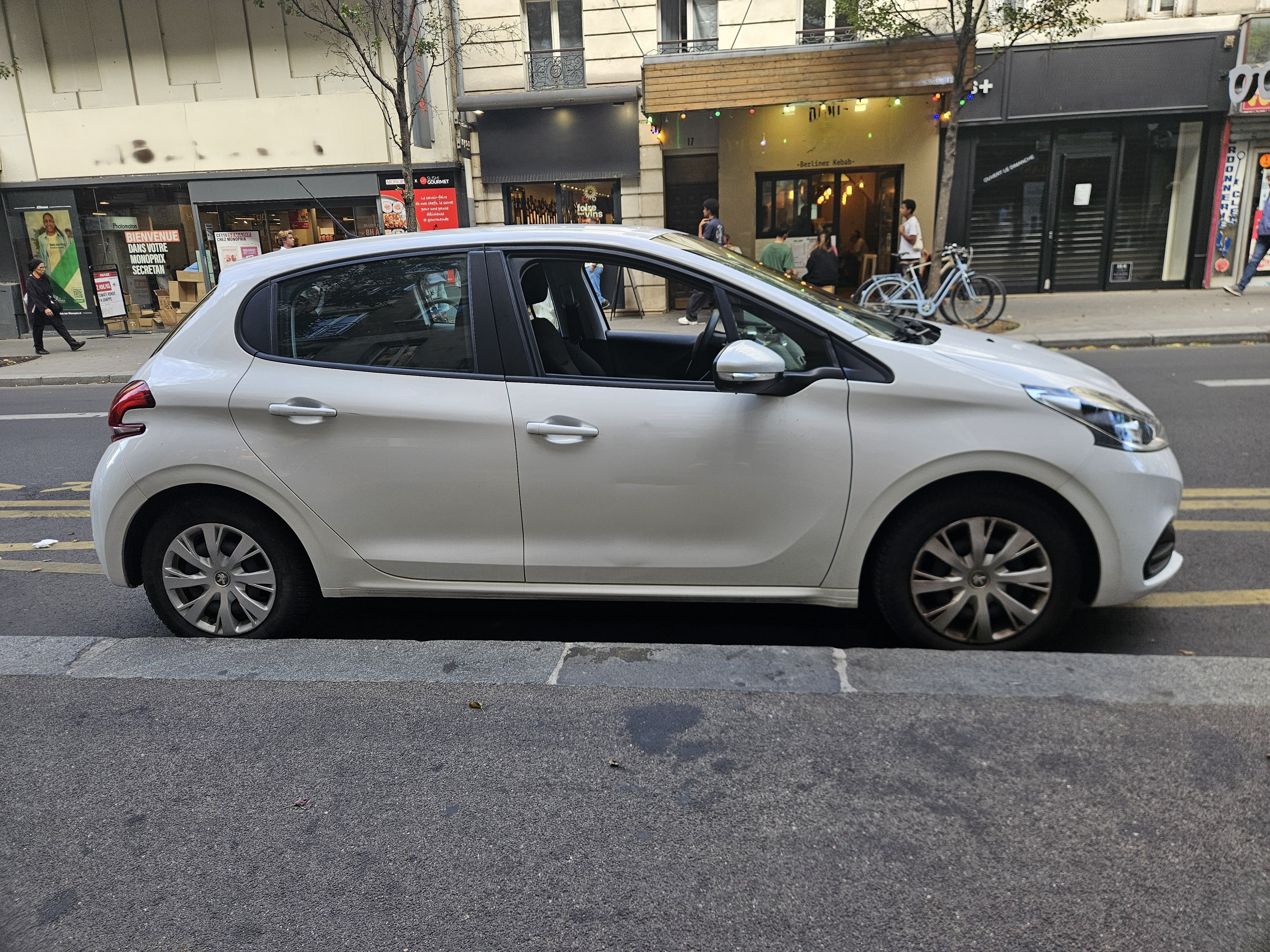 Peugeot 208 Phase II with Air conditioning