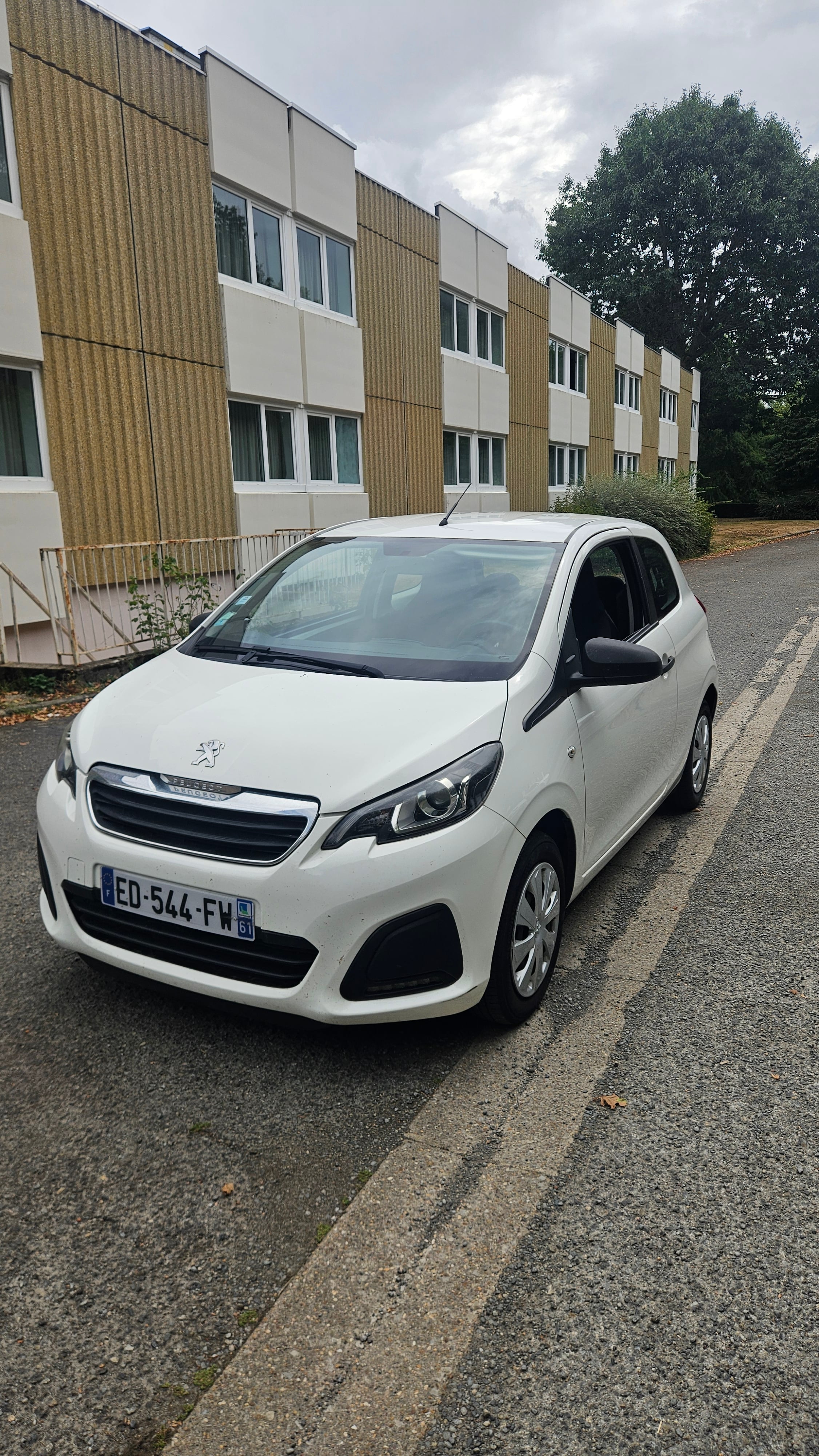 Peugeot 108, 2016, Essence 95