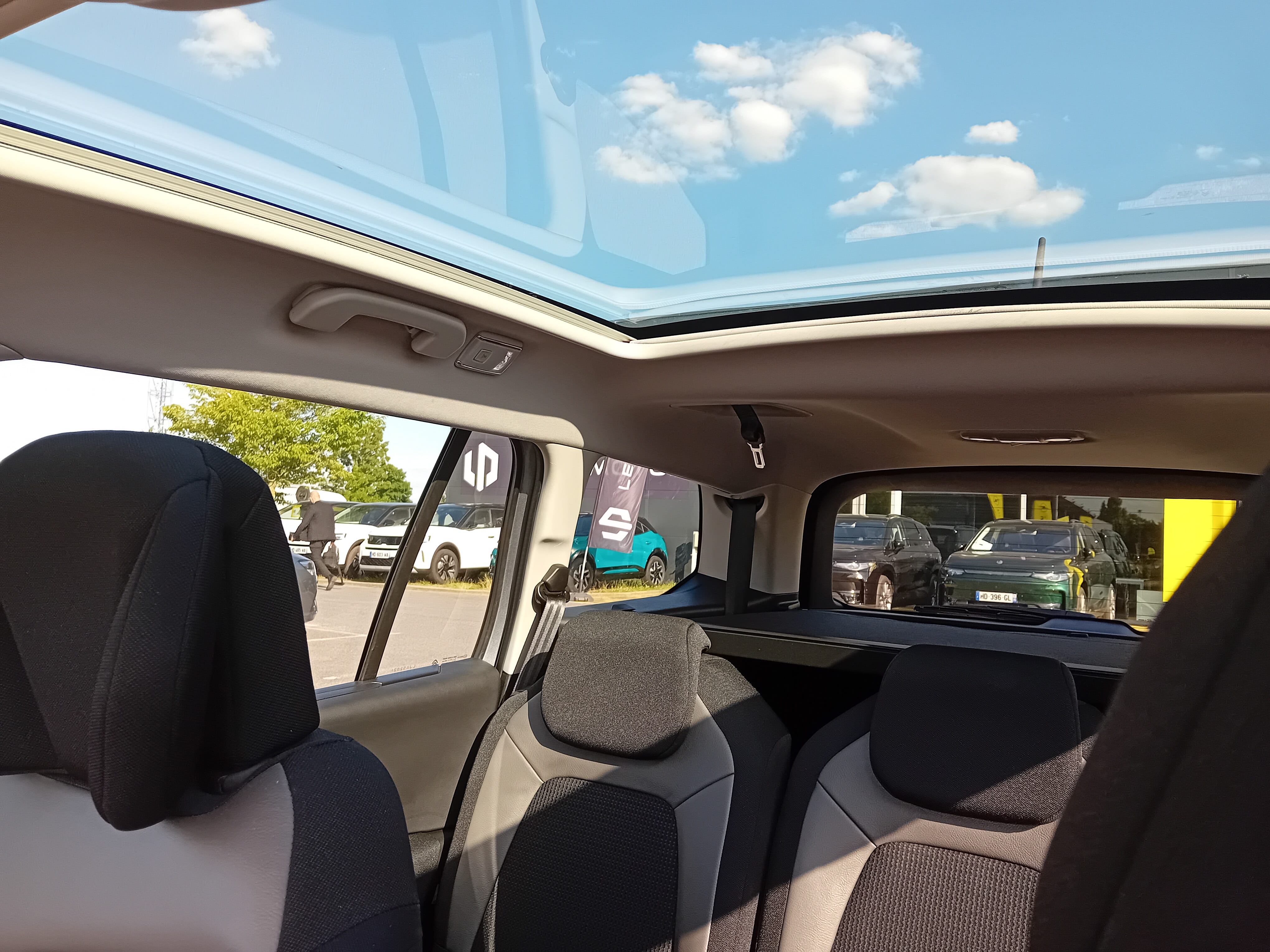Citroen C4 Grand Spacetourer avec Siège bébé