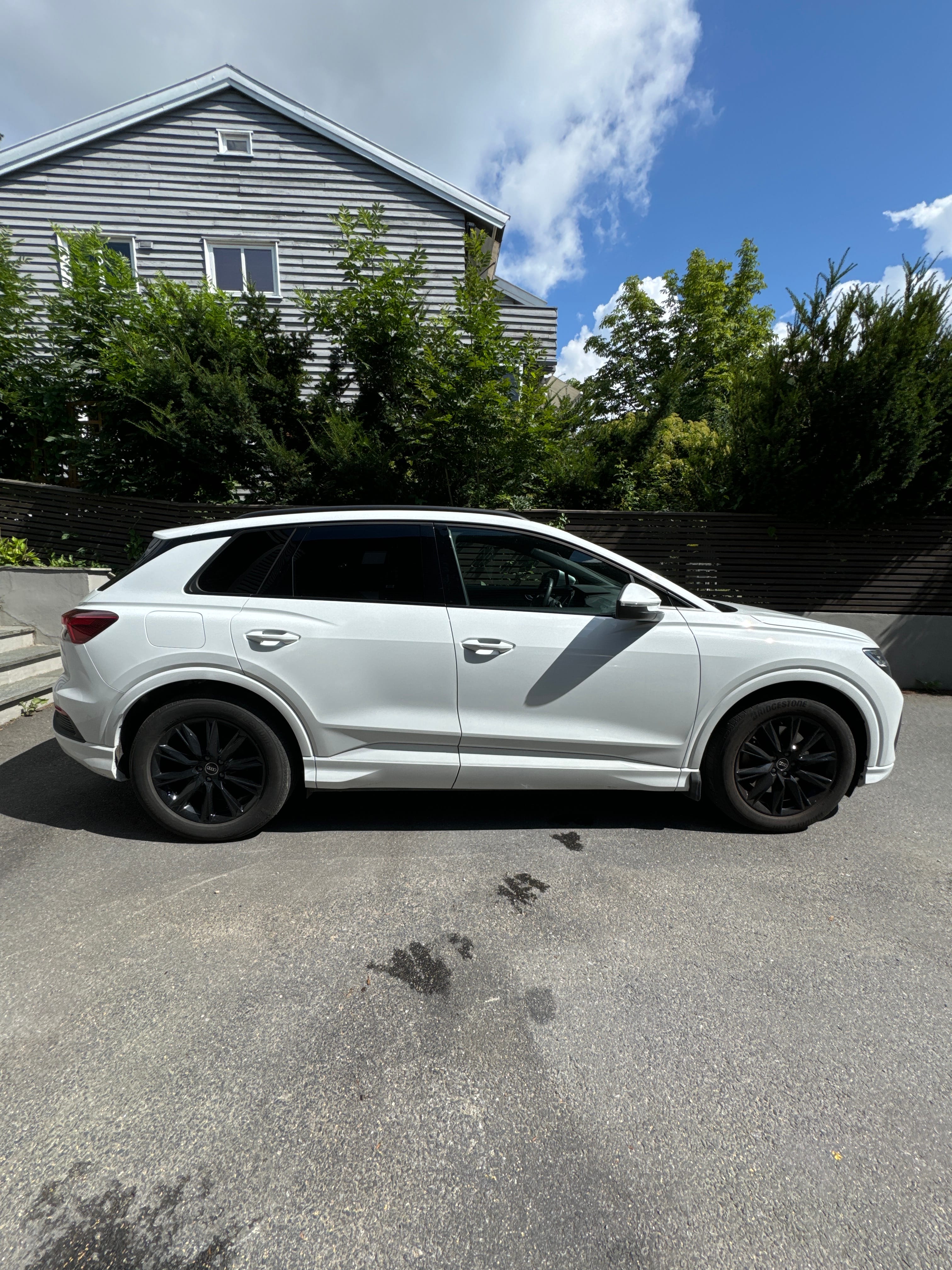 Audi Q4 50 e-tron quattro (AWD) mit Klimaanlage