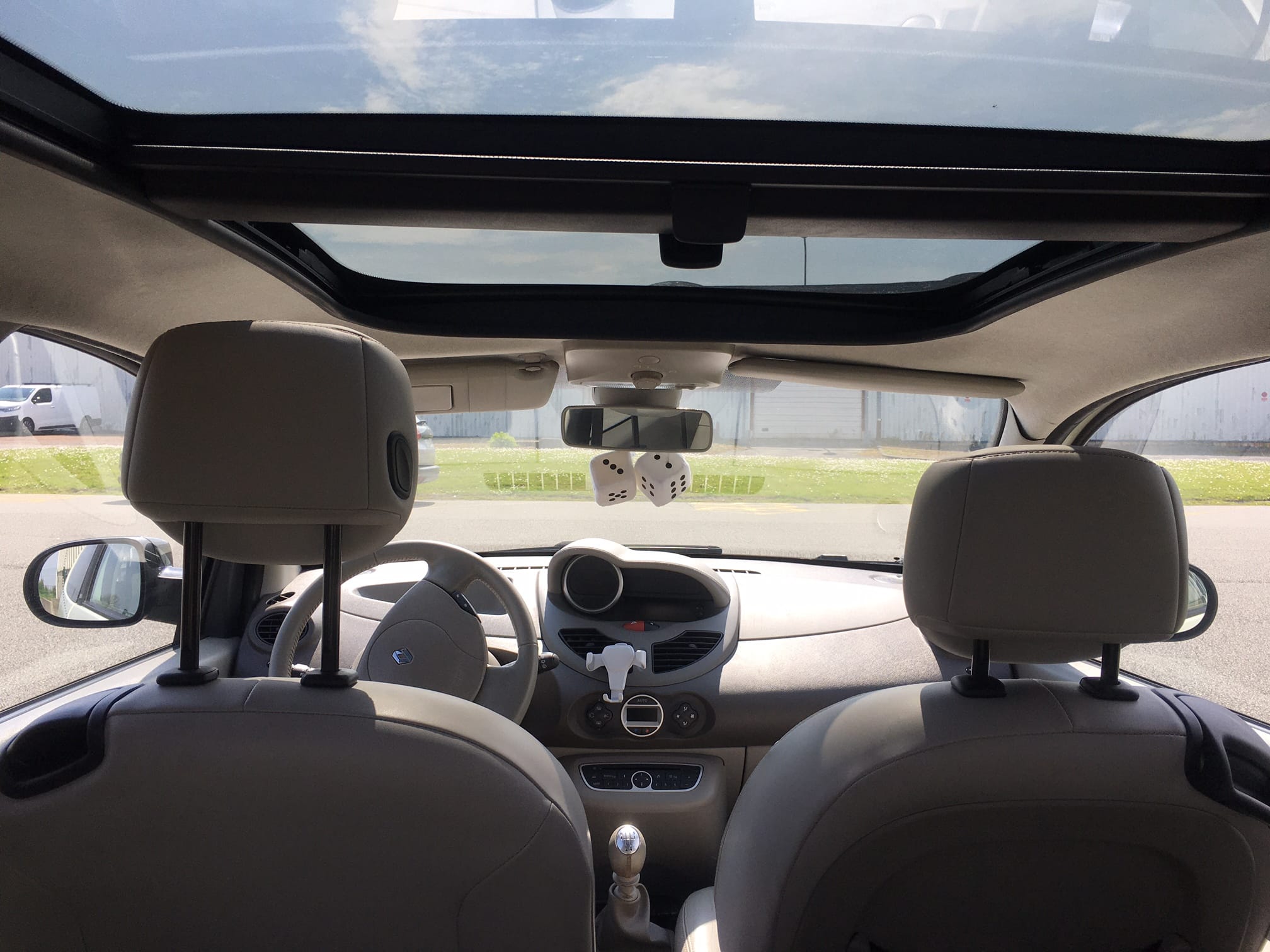 Renault Twingo II avec Audio Bluetooth