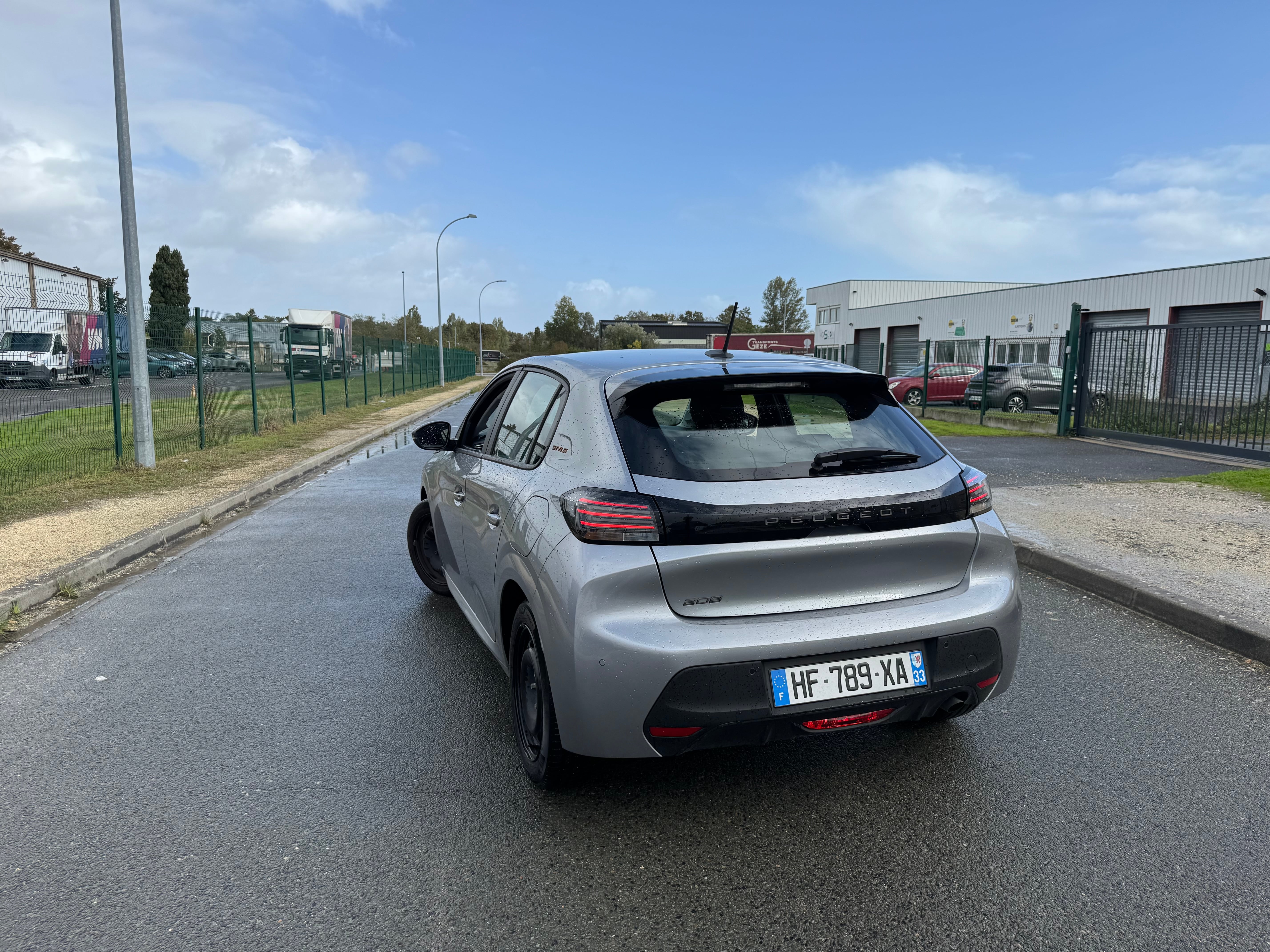 Peugeot 208 avec Climatisation
